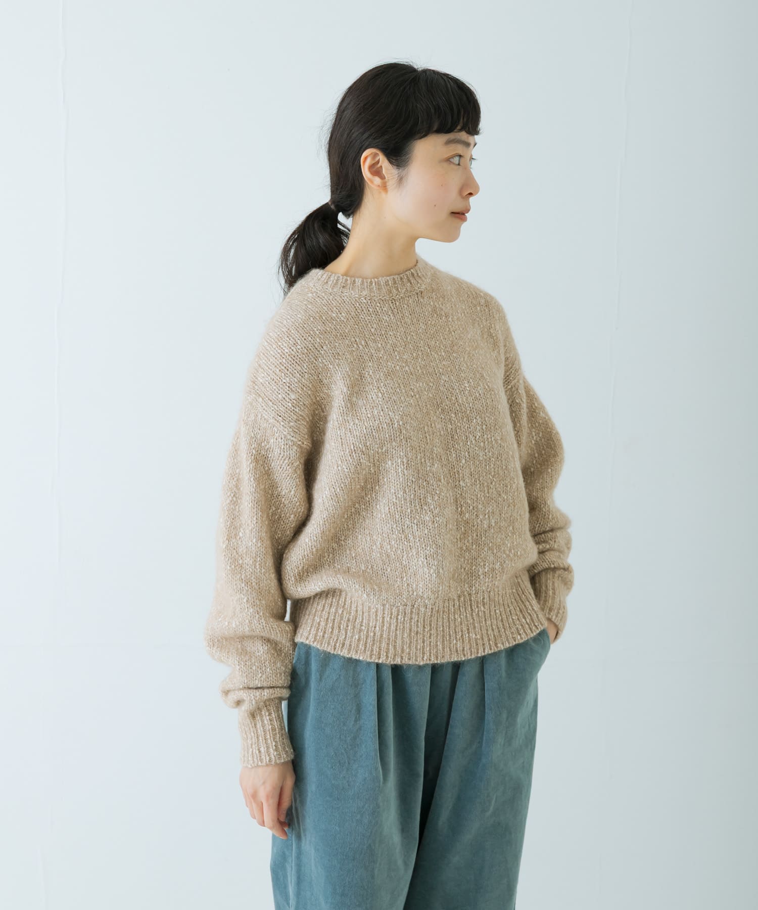 コットンアルパカクルーネックニット