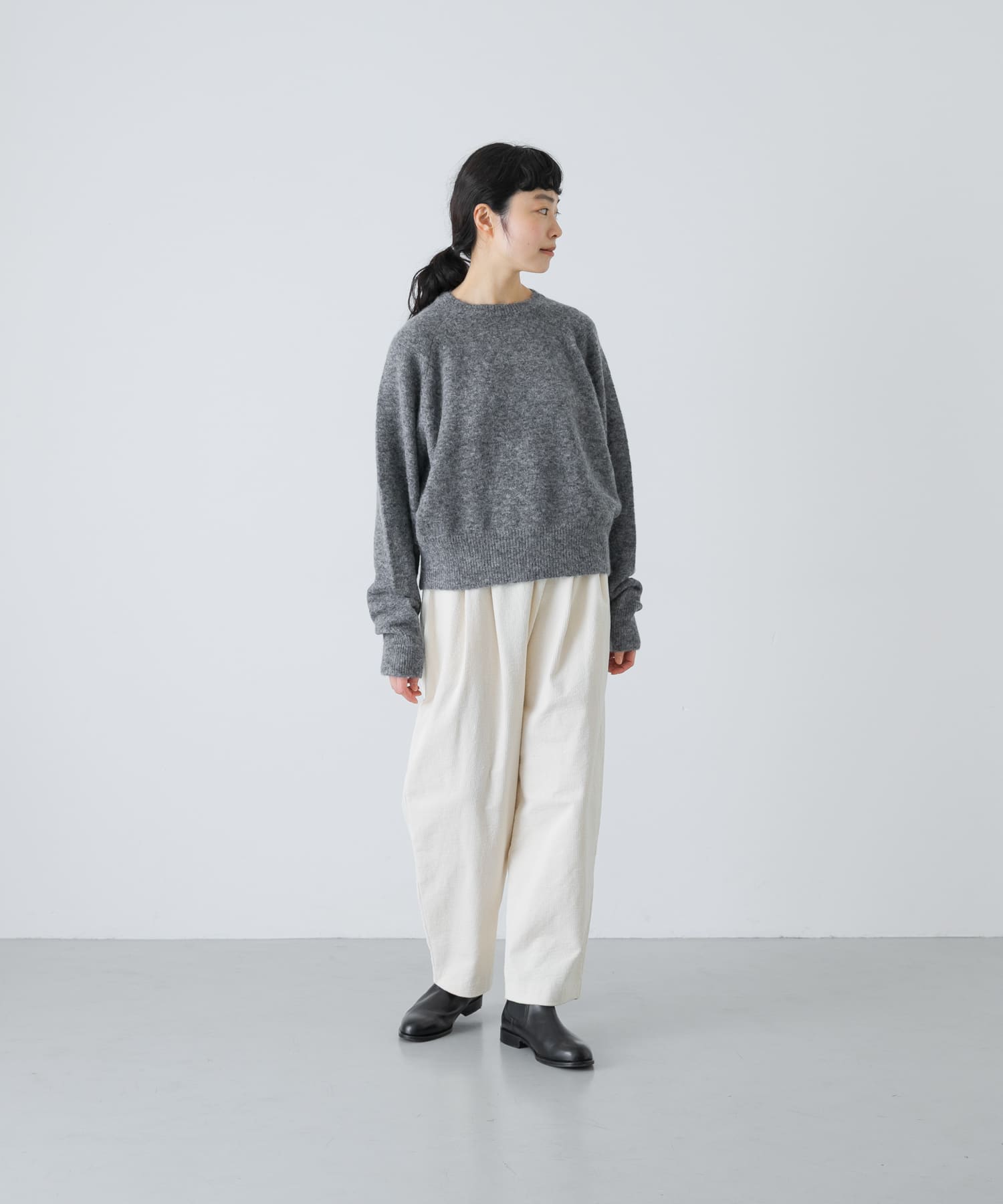GRAY