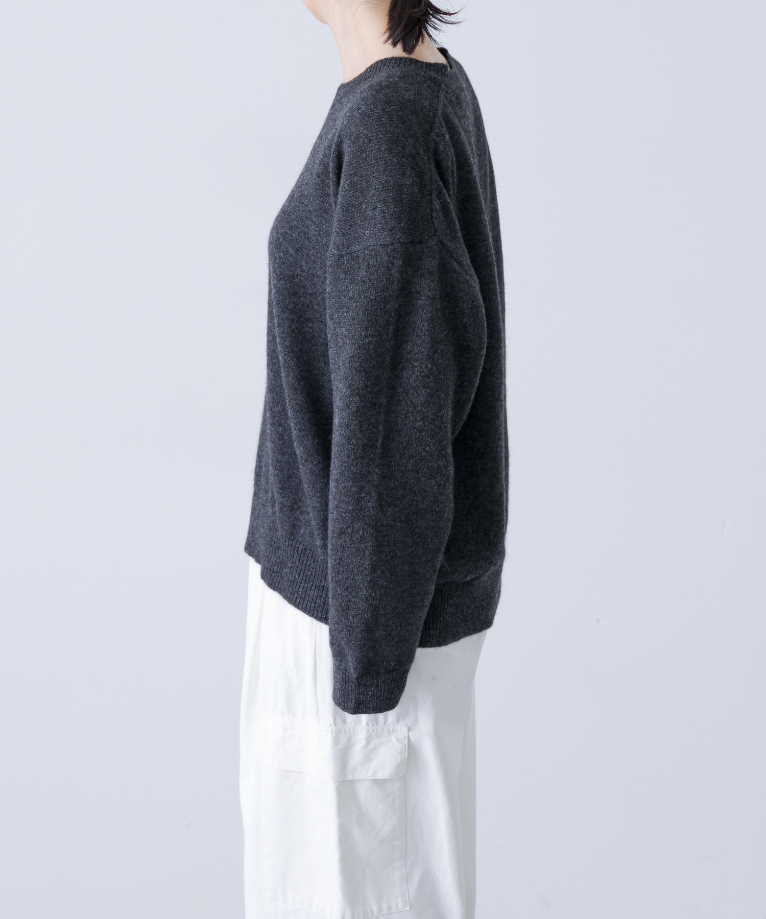 ヤクウールVネックニット(Free CHARCOAL): トップス｜URBAN RESEARCH