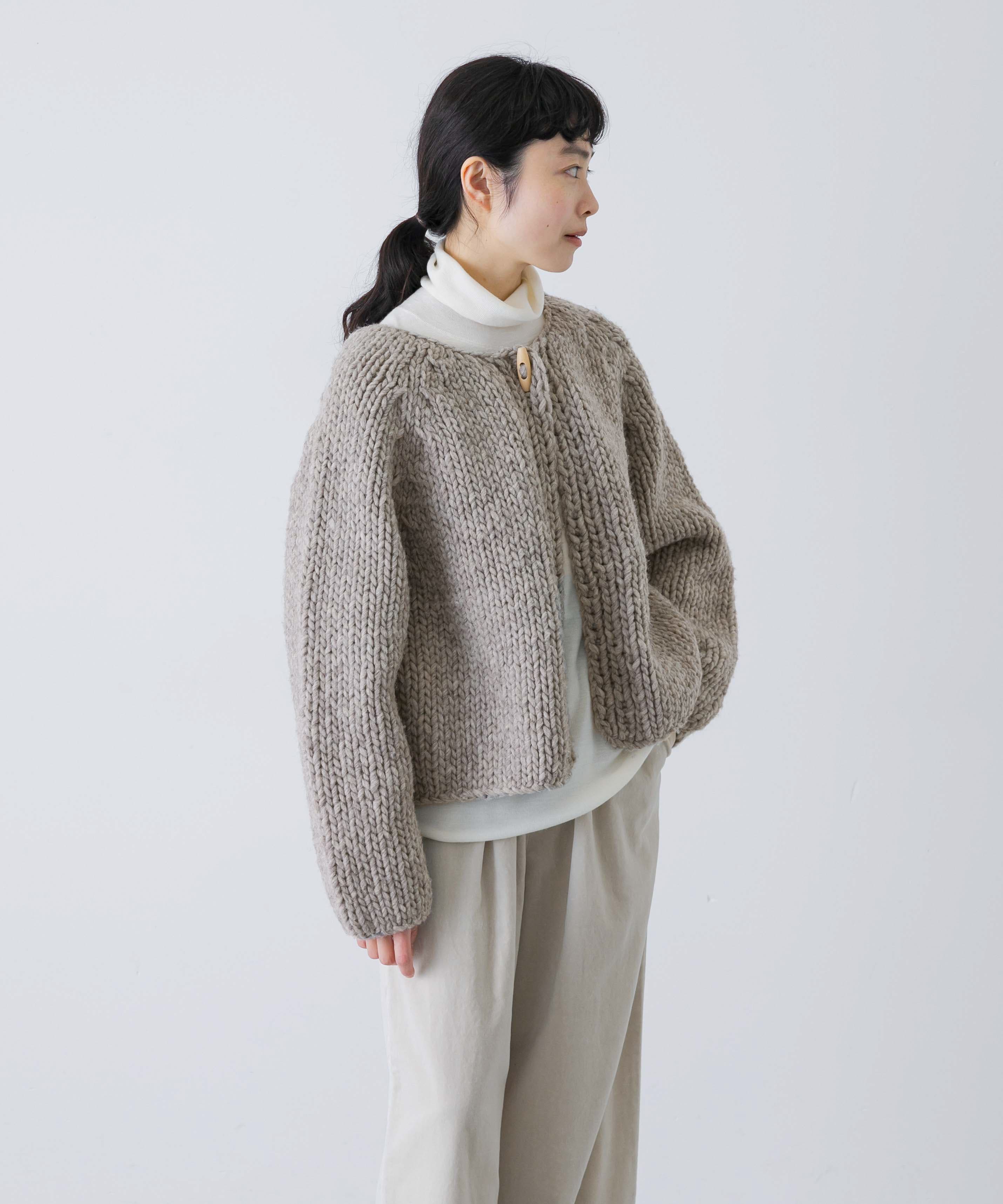 ペルートグルボタンカーディガン
