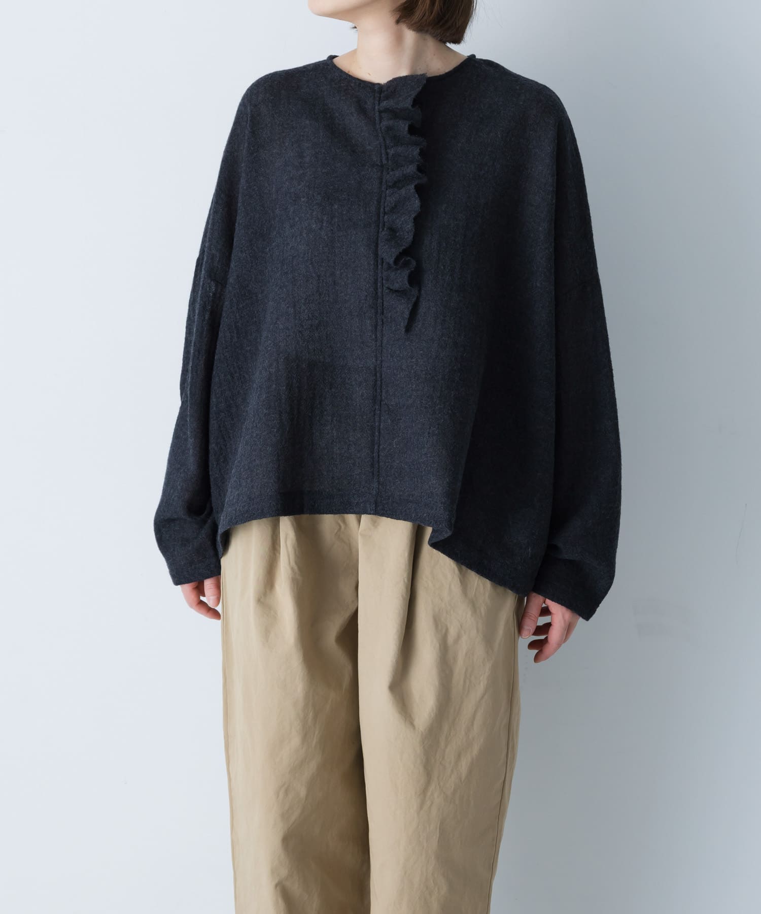 ウールワイドフリルプルオーバー