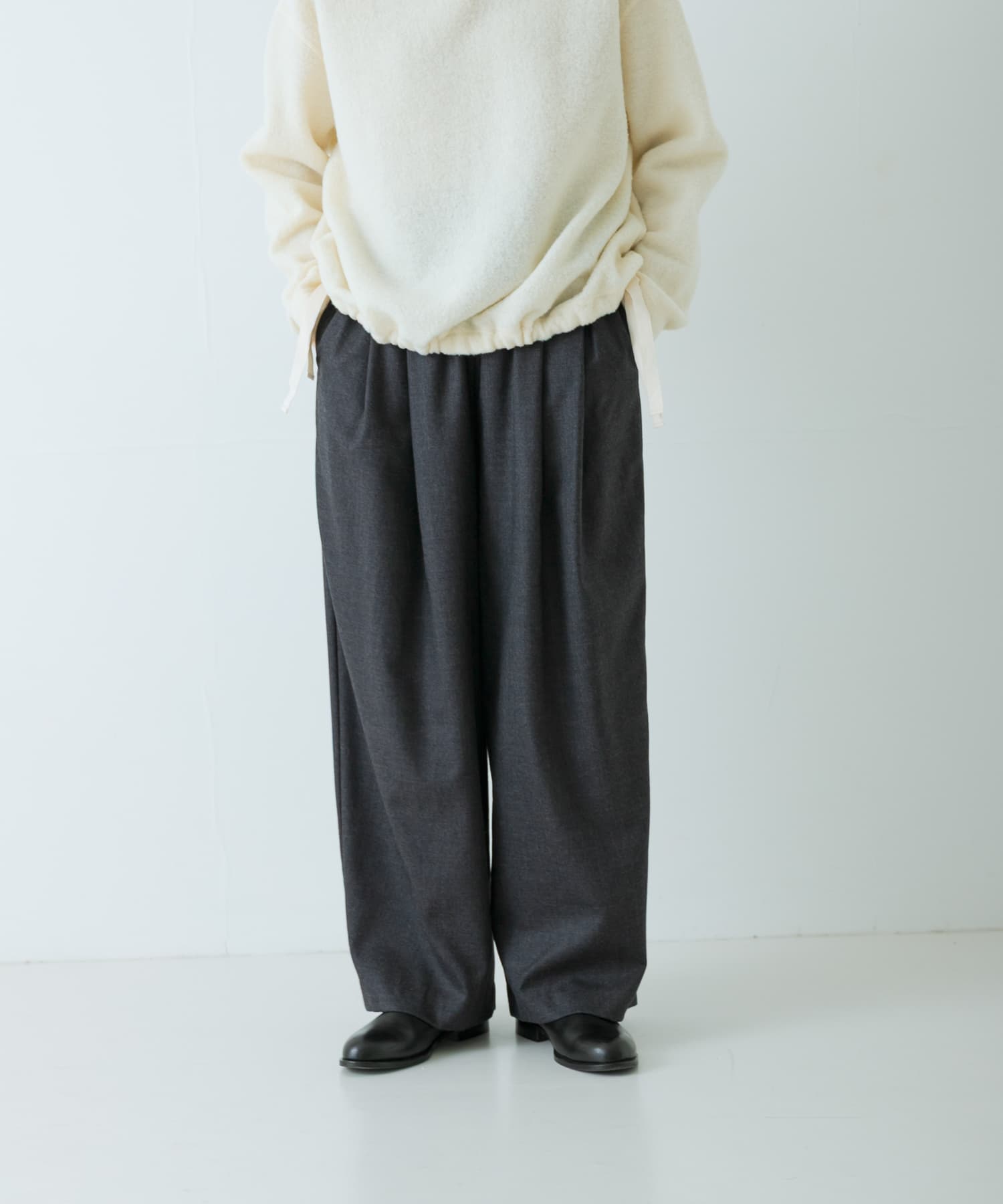 ウールフラノタックワイドパンツ
