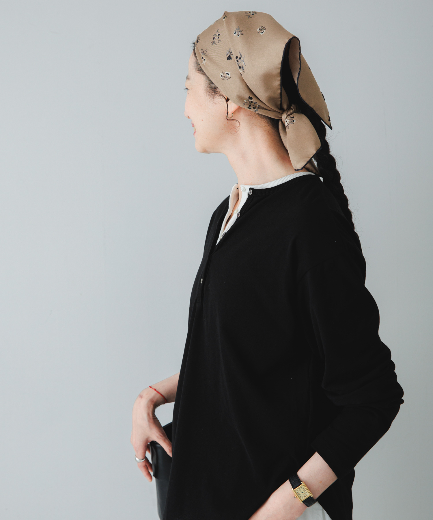 AENEIS　FLORAL DUST SILK SCARF