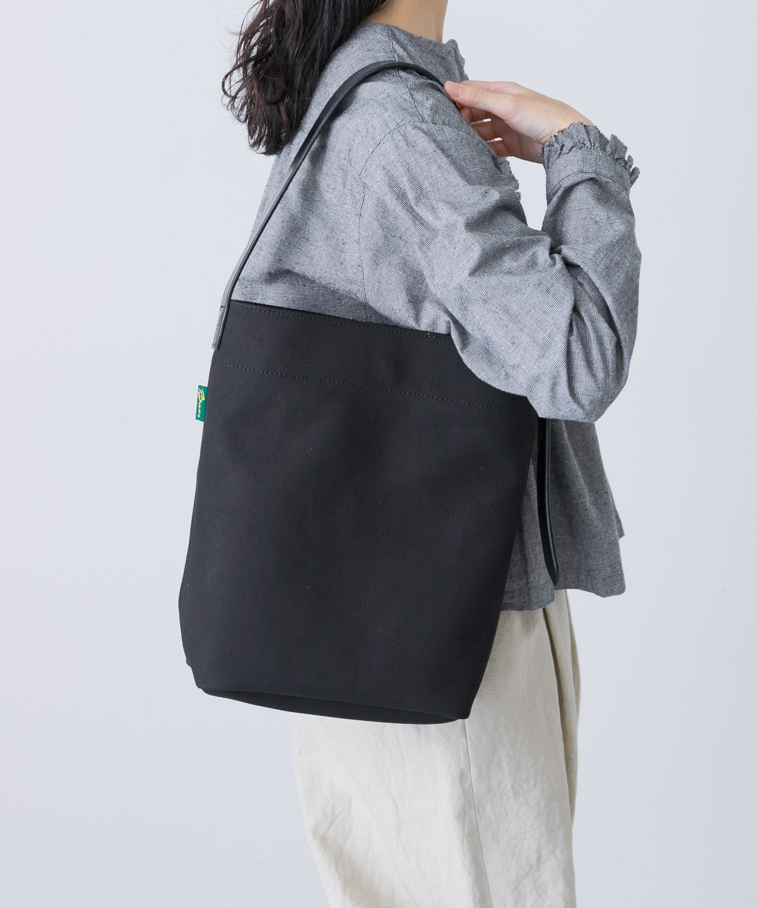 BRADY　LEVEN MINI