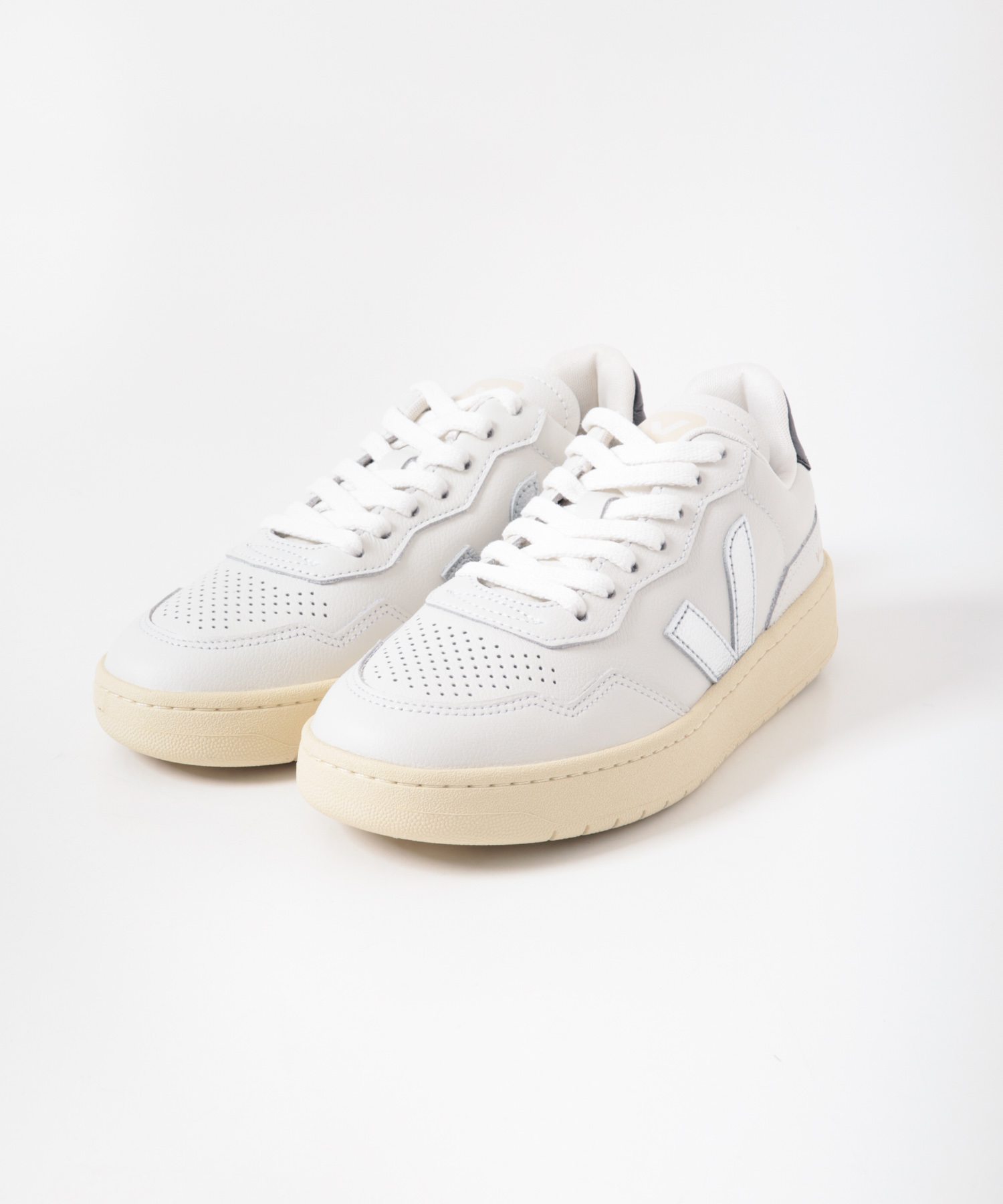 veja　V-90 WH SV BK 37