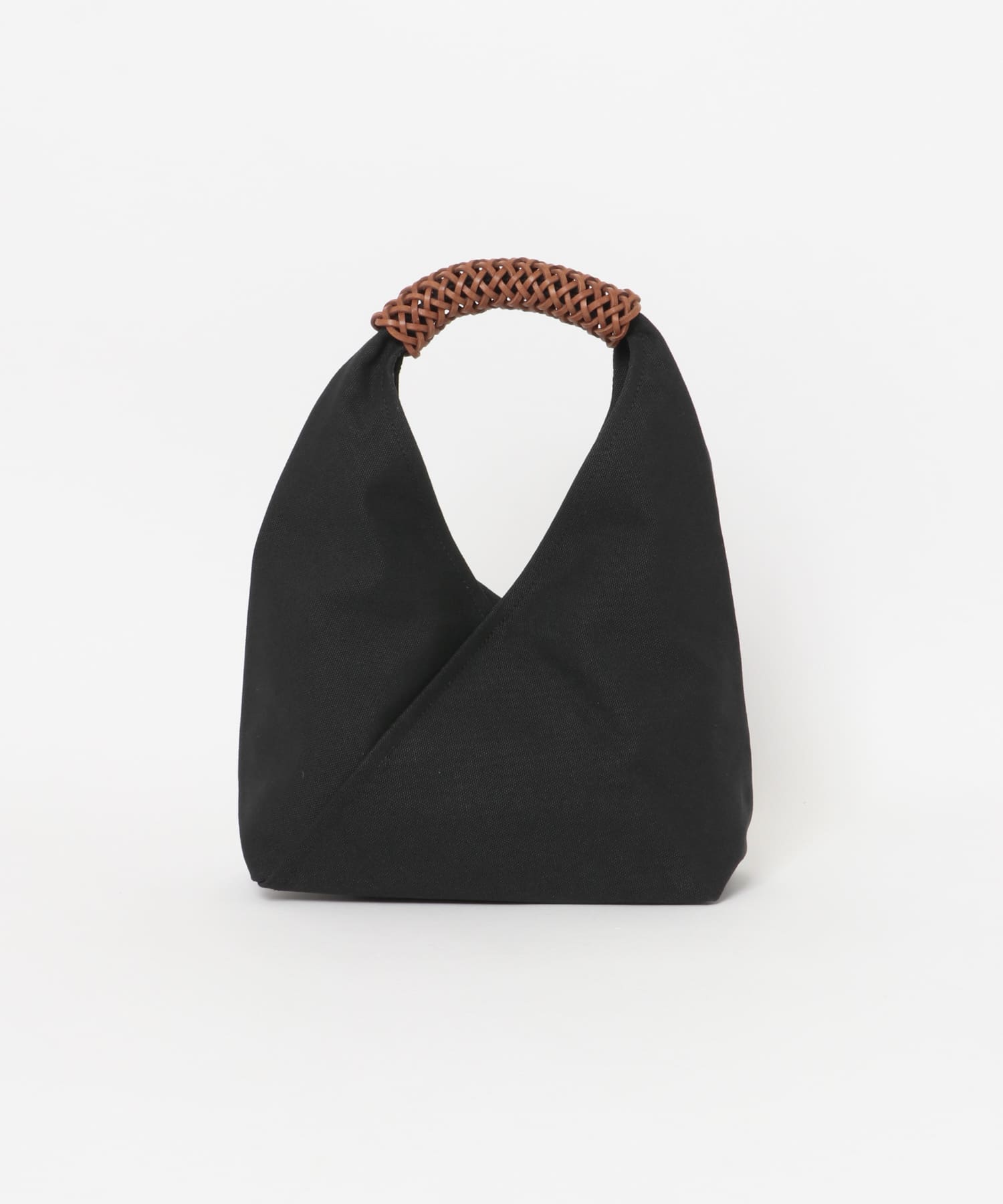 KAMARO’AN　Woven Triangle Bag 36
