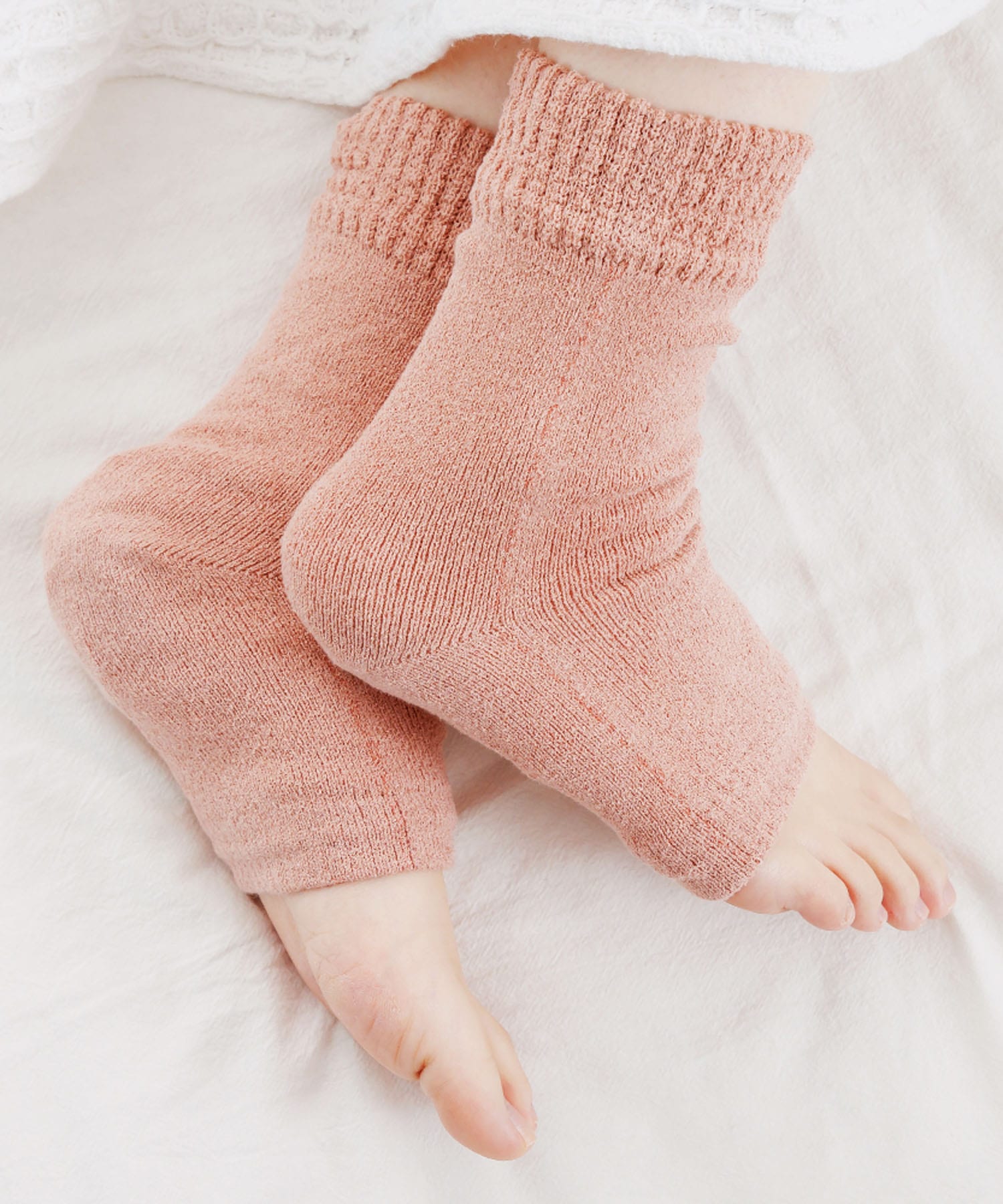 hinna　かかとモイストカバー SMP Free