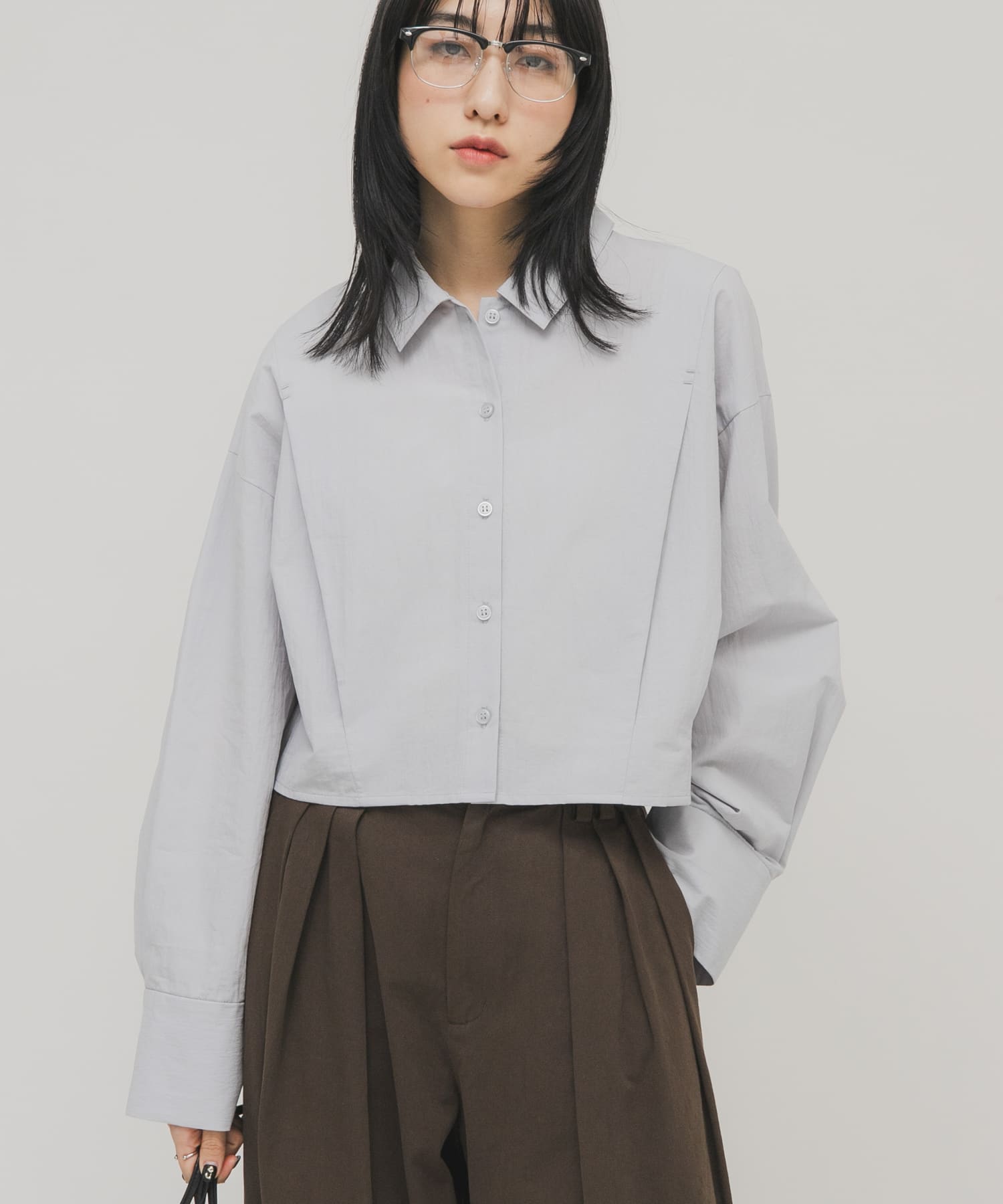 タックヘムクロップドシャツ