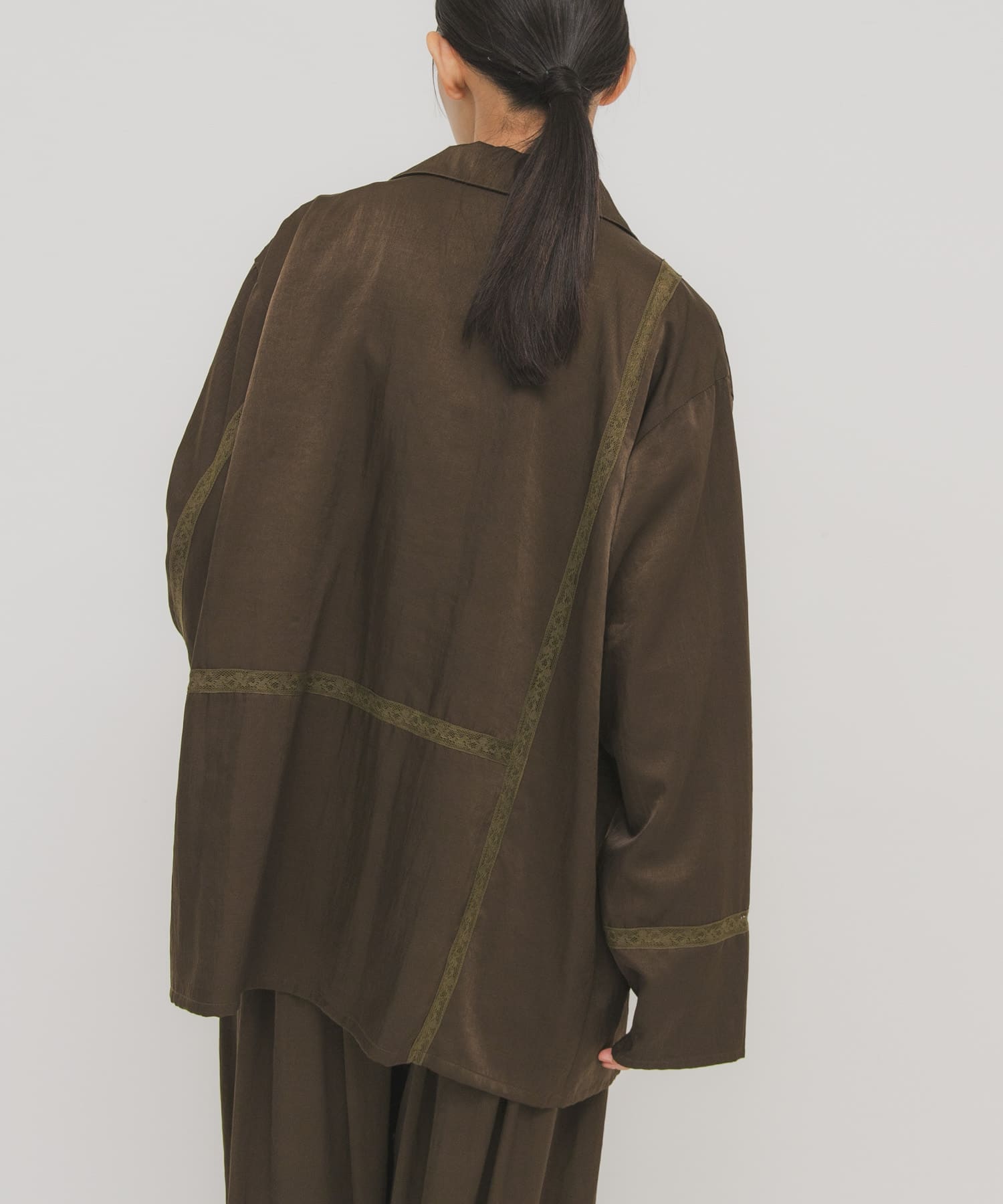 D.KHAKI