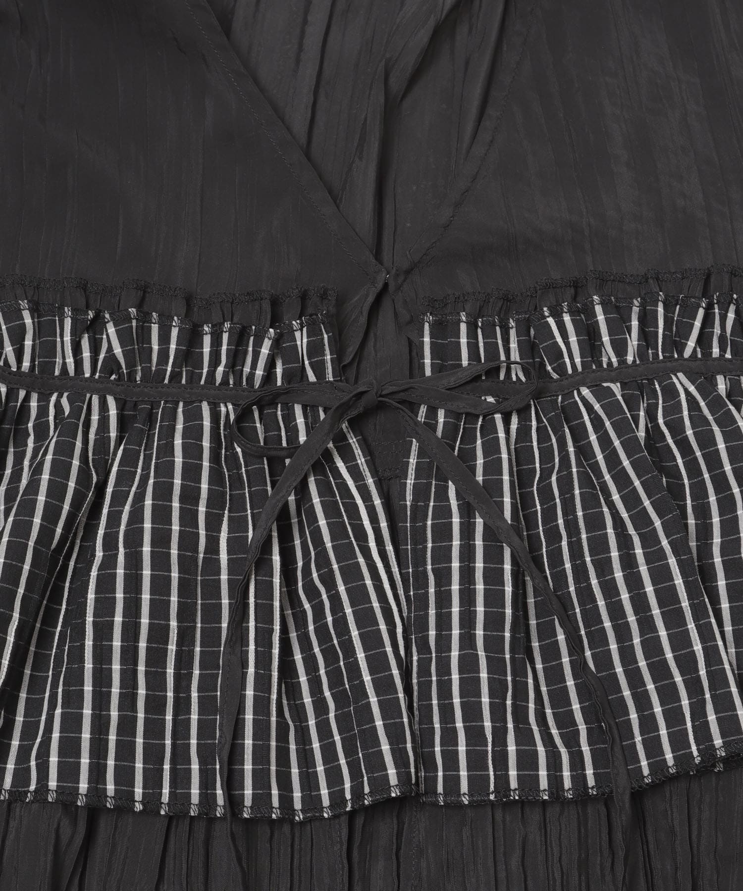 フリルレイヤードブラウス BLACK One