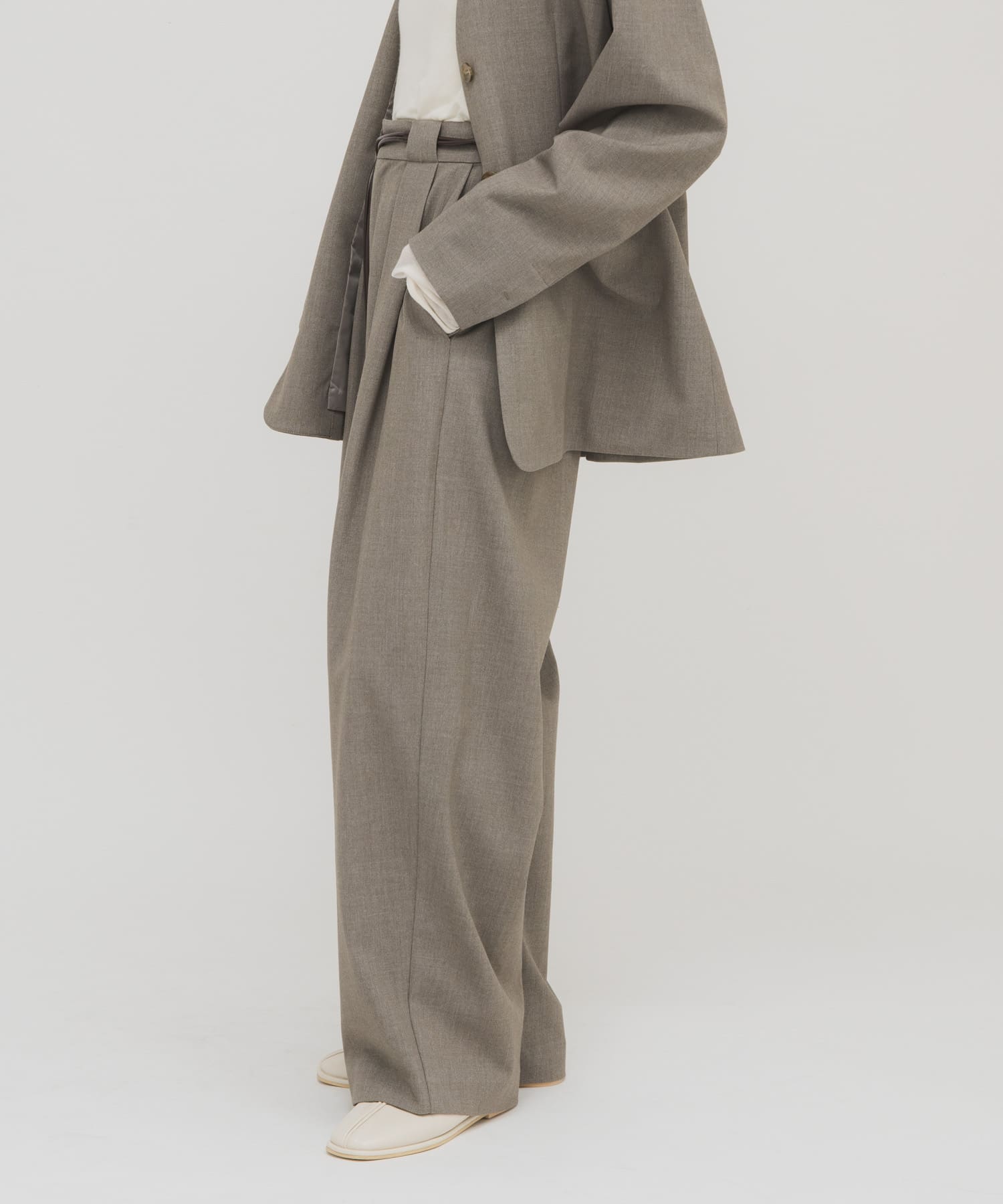 MOSS GRAY