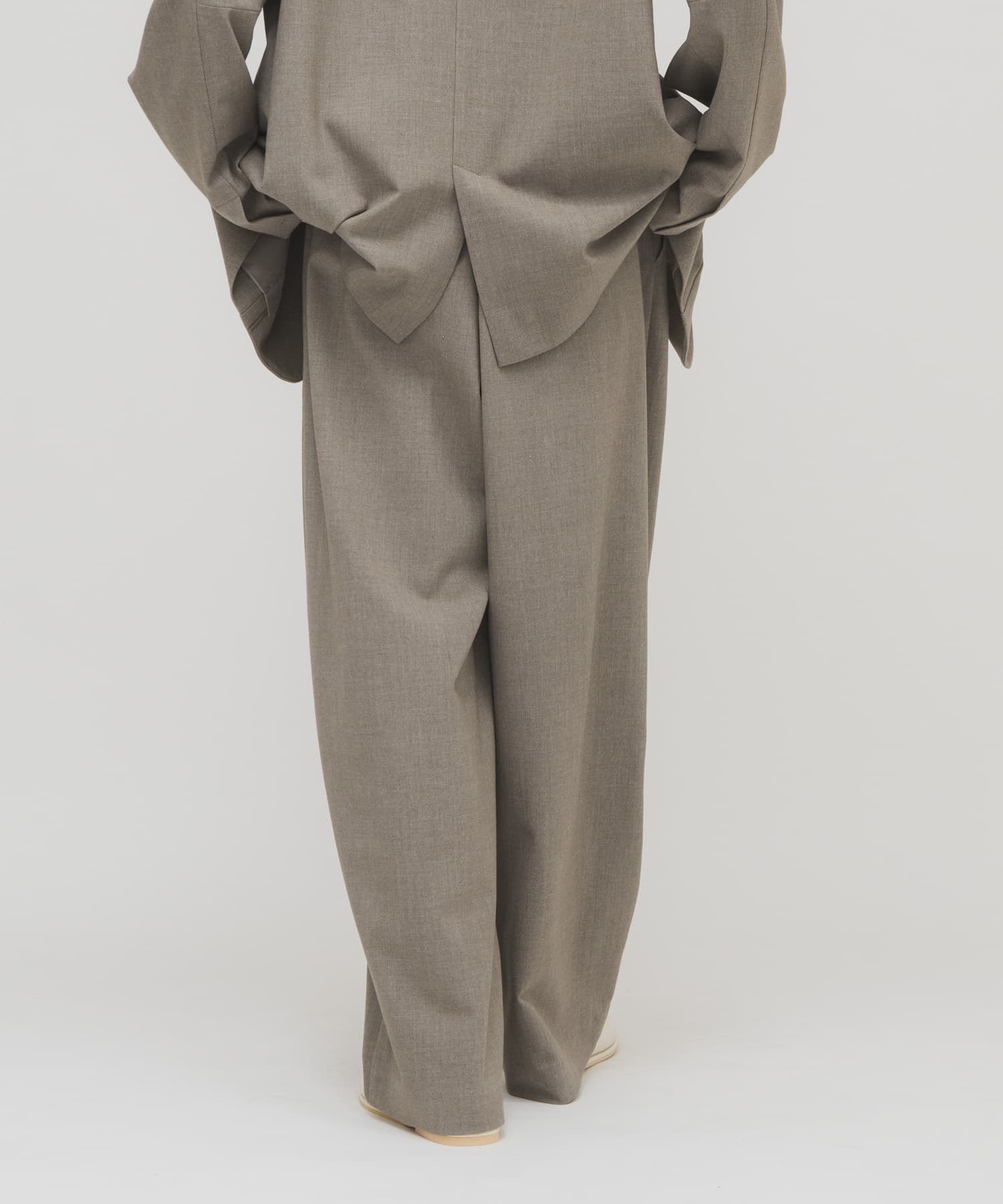 MOSS GRAY