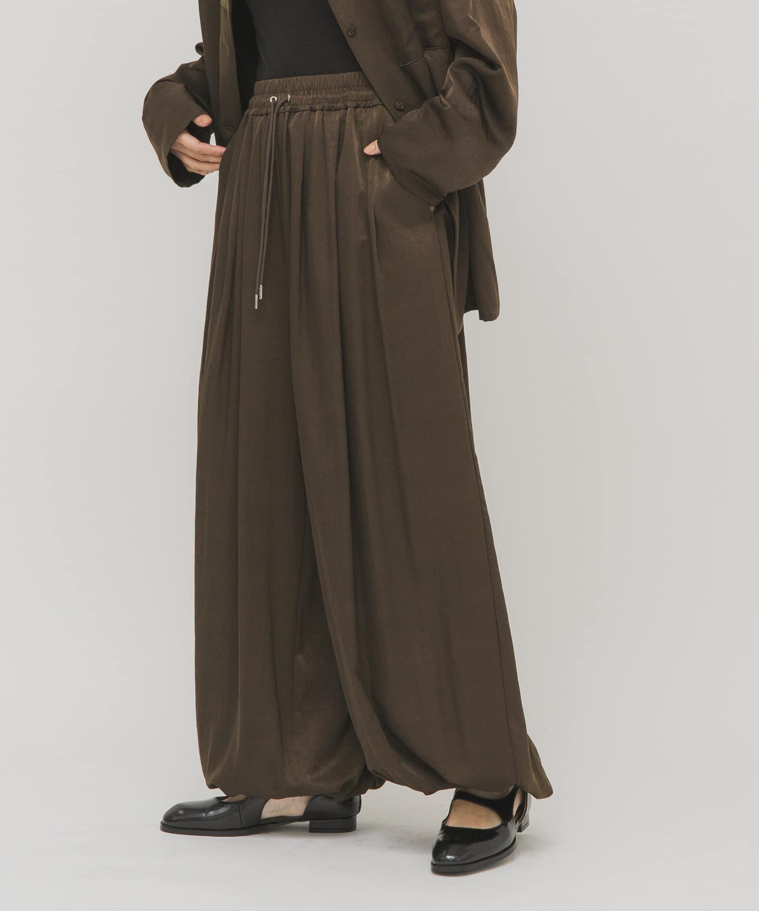 D.KHAKI