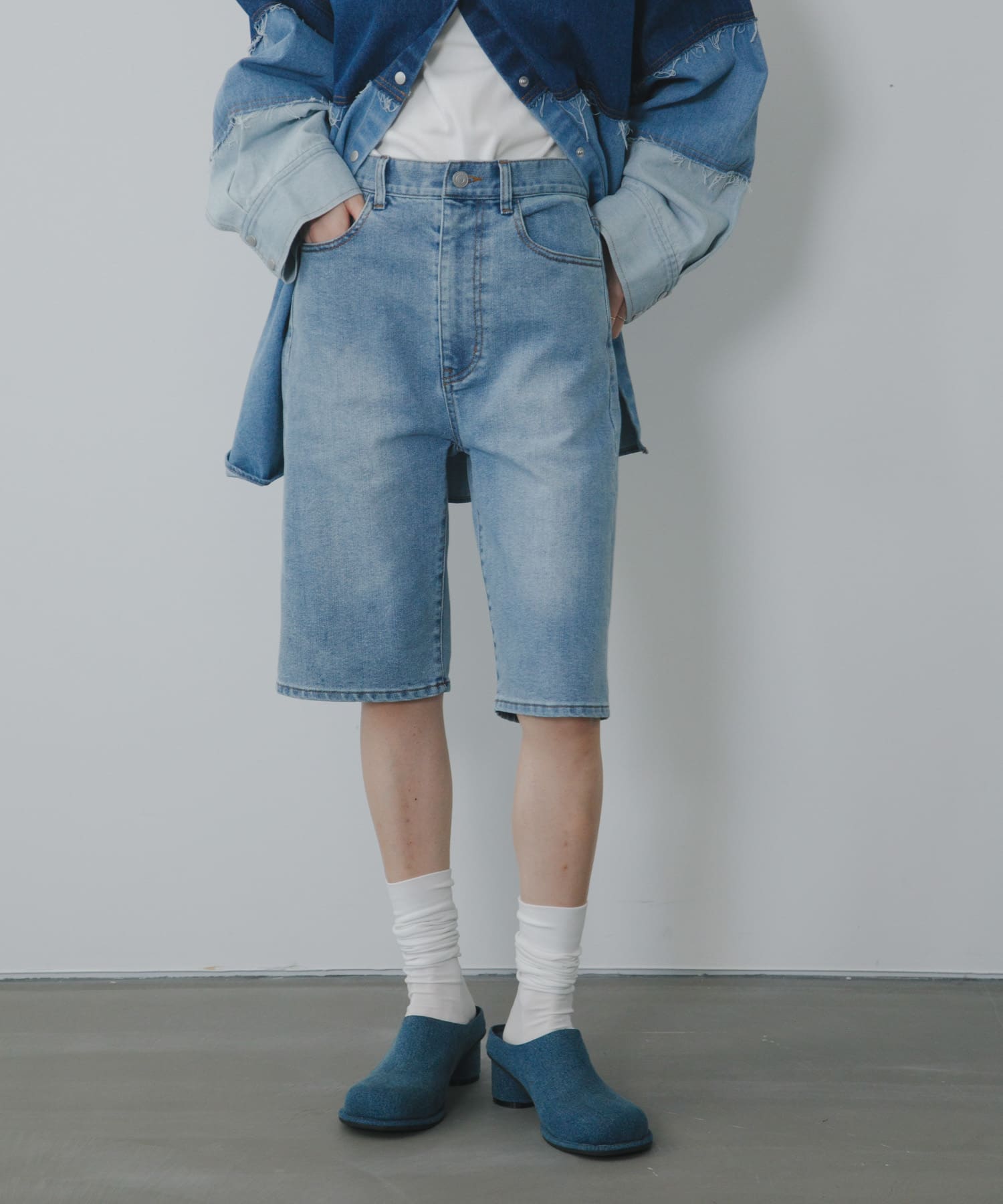 身長 : 162cm サイズ : 36