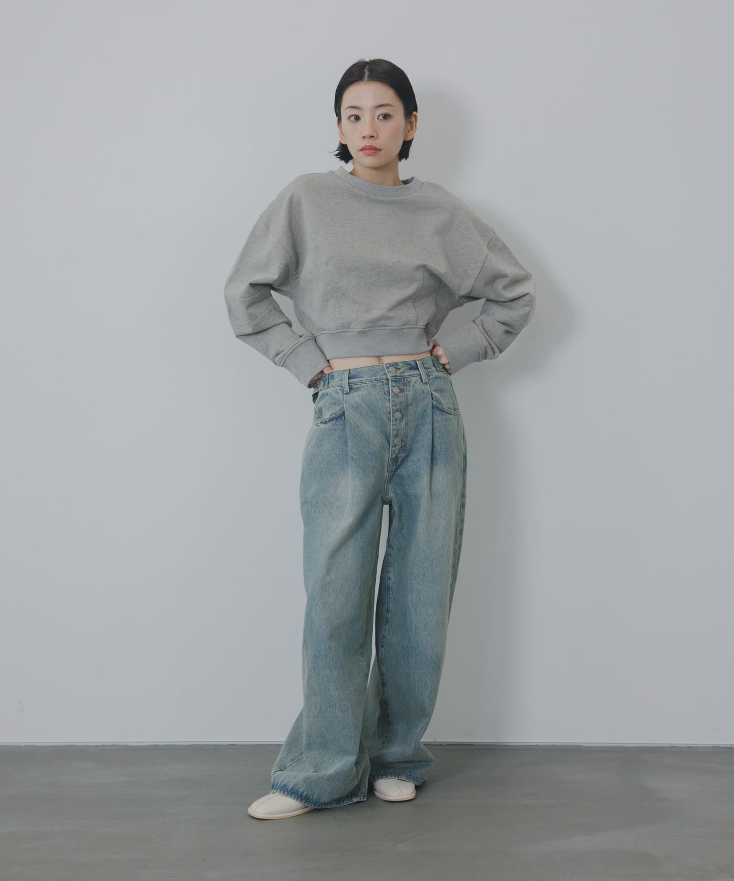 身長 : 162cm サイズ : 36