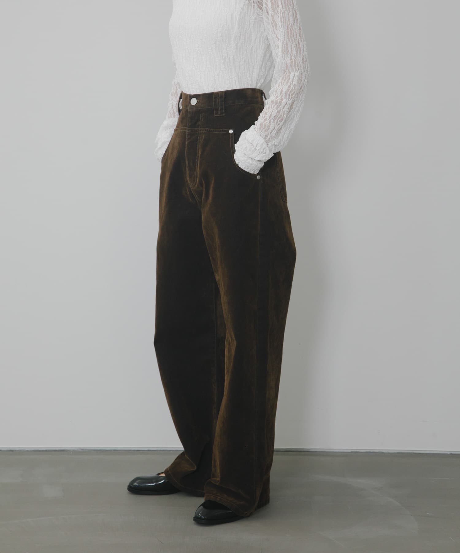 身長 : 162cm サイズ : 36