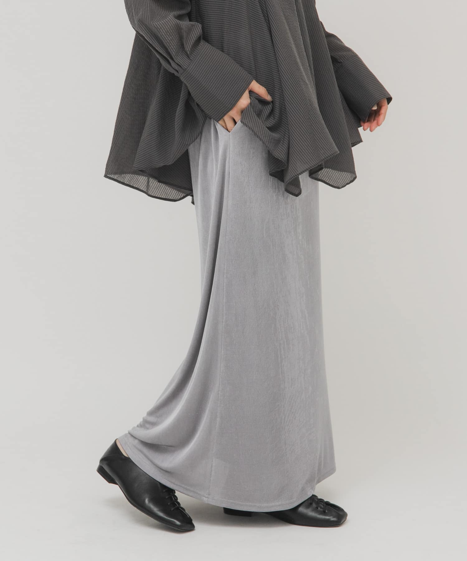 GRAY