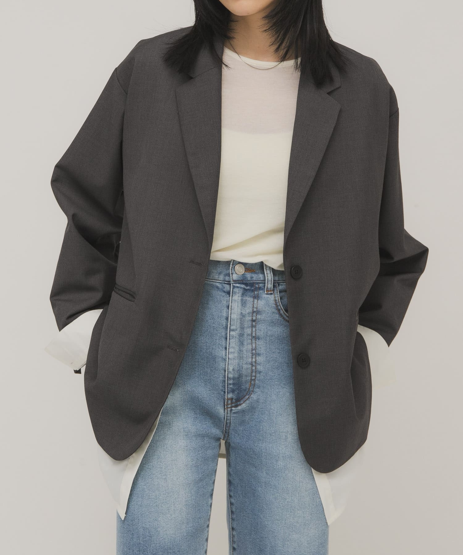 GRAY