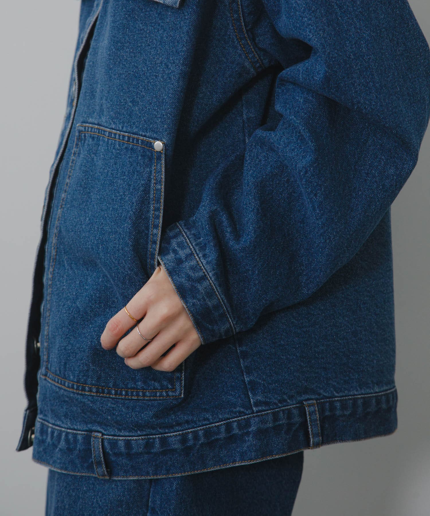身長 : 162cm サイズ : one
