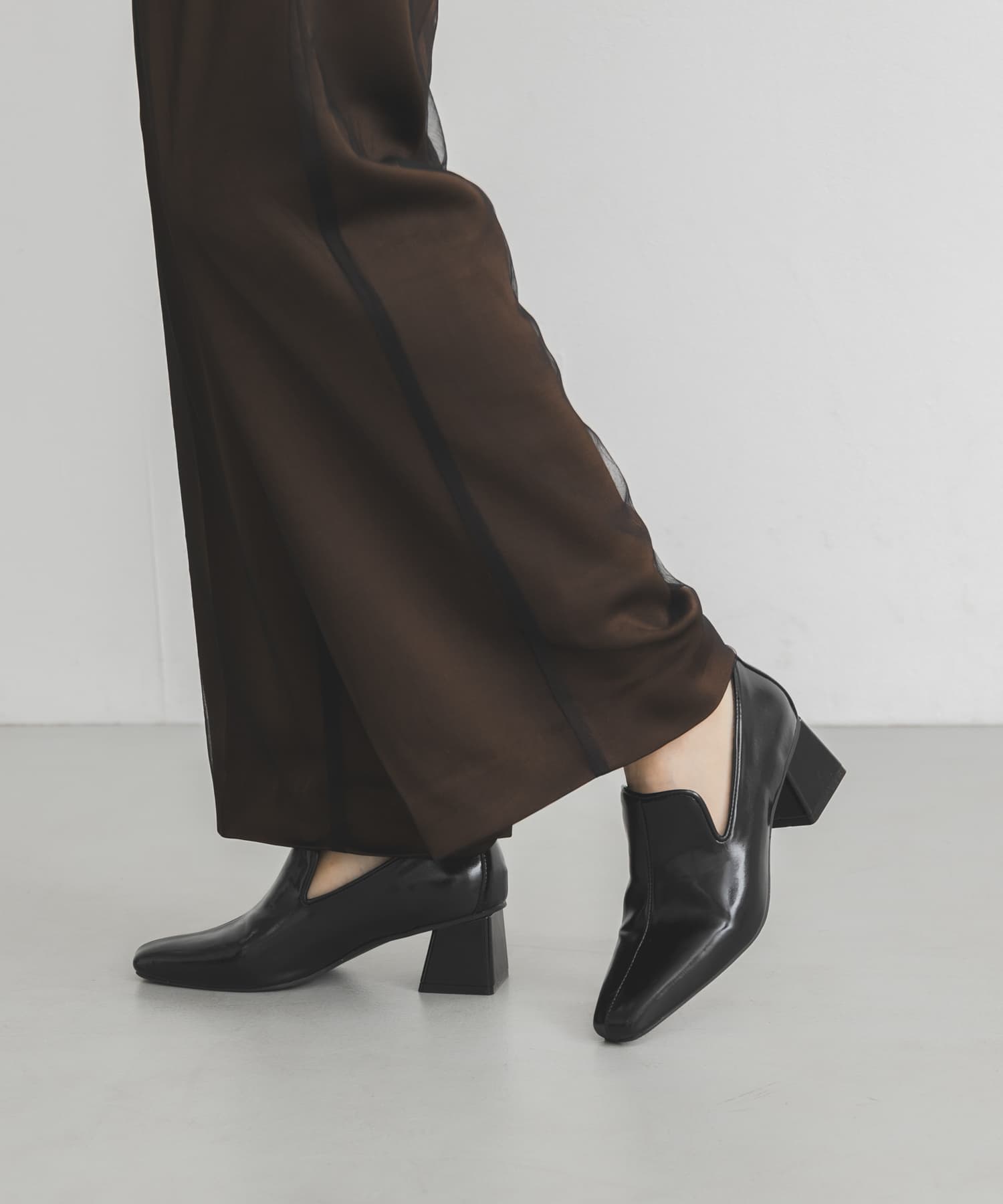 セミスクエアトゥパンプス BLACK 36