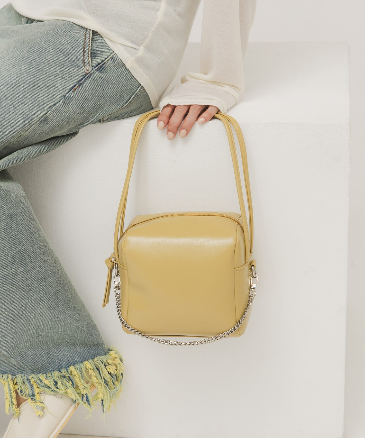 チェーン付きスクエアBAG(One BEIGE): バッグ｜URBAN RESEARCH公式
