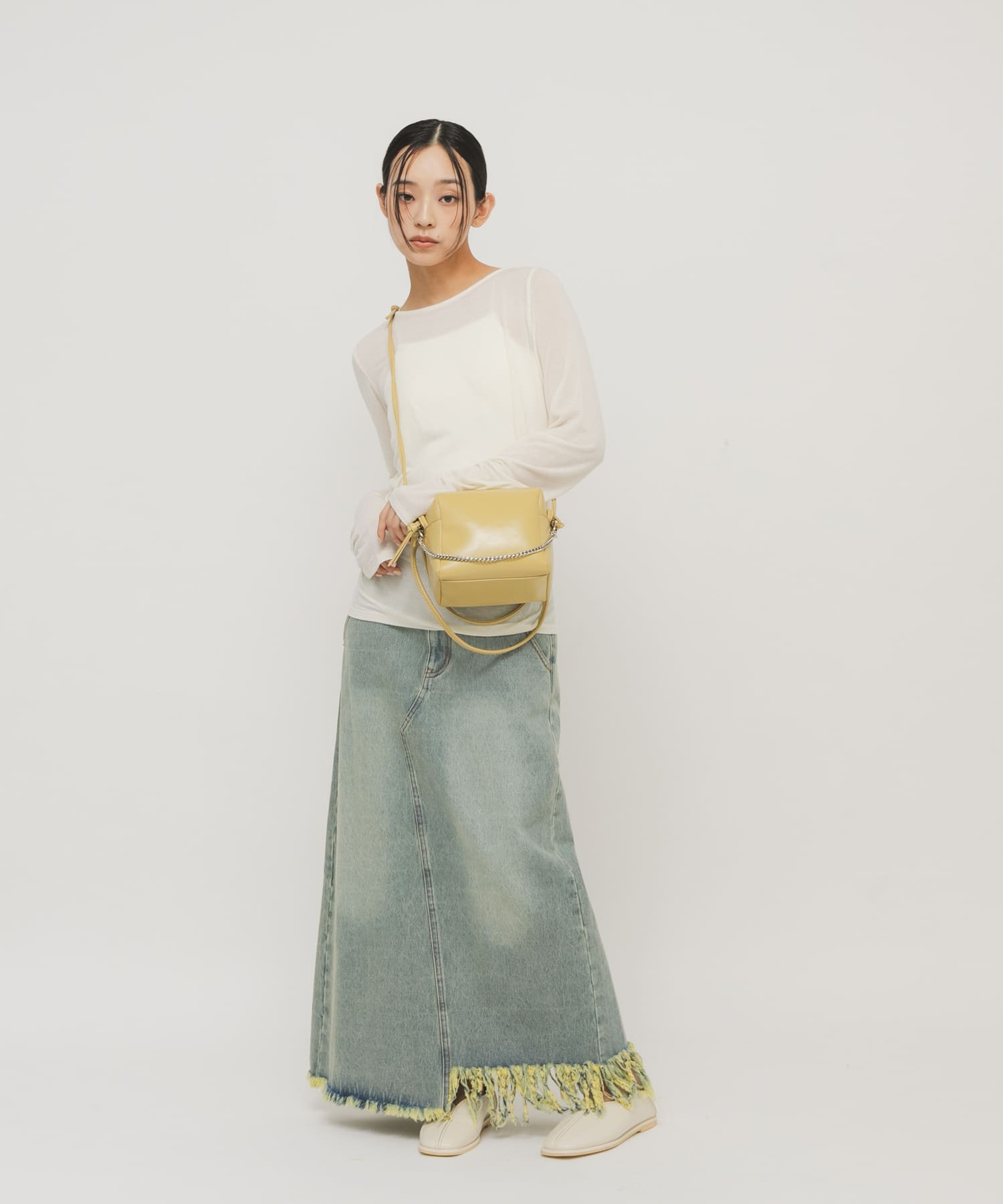 チェーン付きスクエアBAG BEIGE One