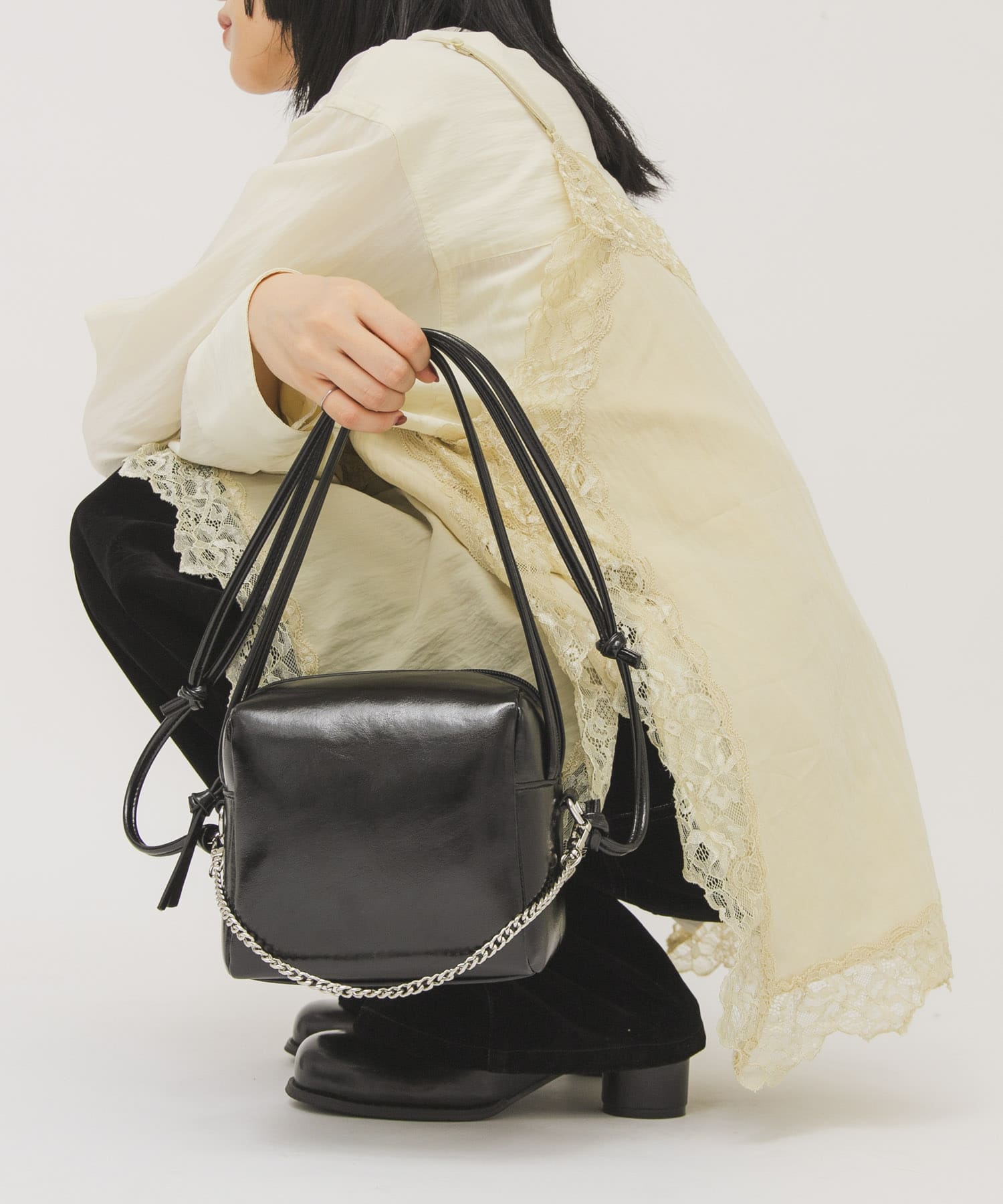 チェーン付きスクエアBAG(One BEIGE): バッグ｜URBAN RESEARCH公式