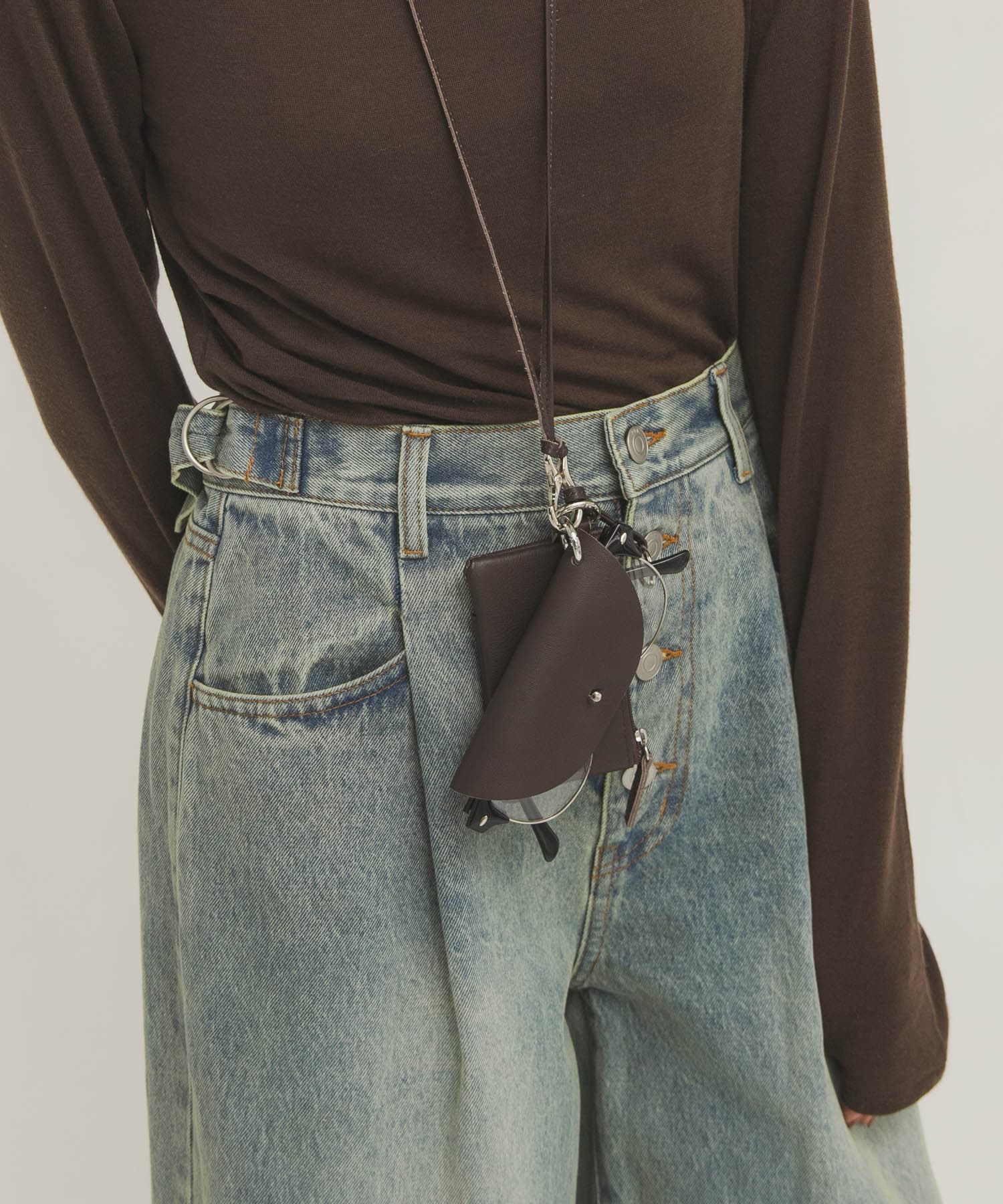 マルチポーチネックショルダー D.BROWN One