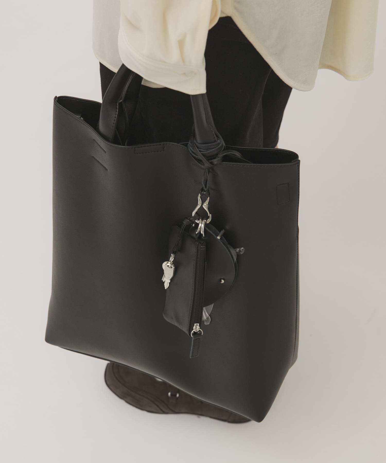 アウトポケットイージーBAG BLACK One