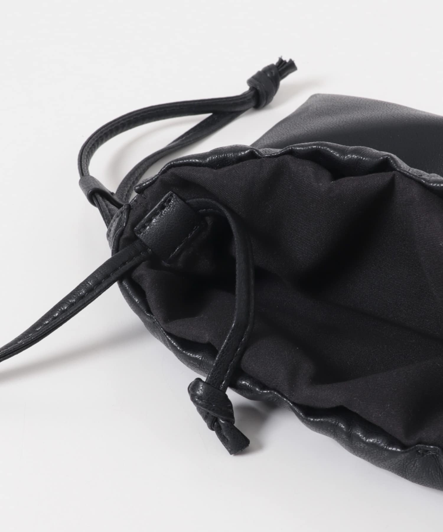 ギャザーデザインミニBAG BLACK One