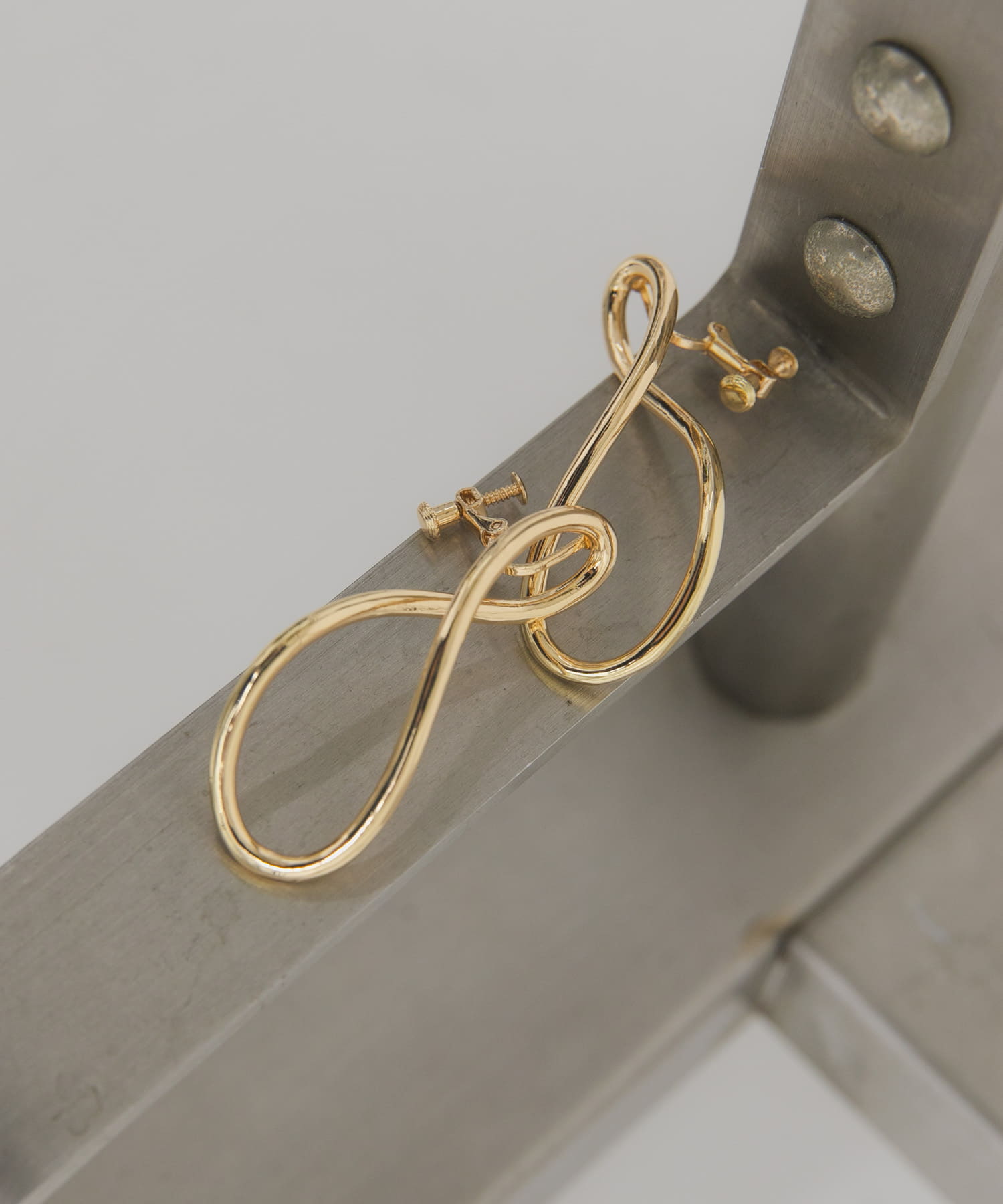 デフォルメイヤリング GOLD One