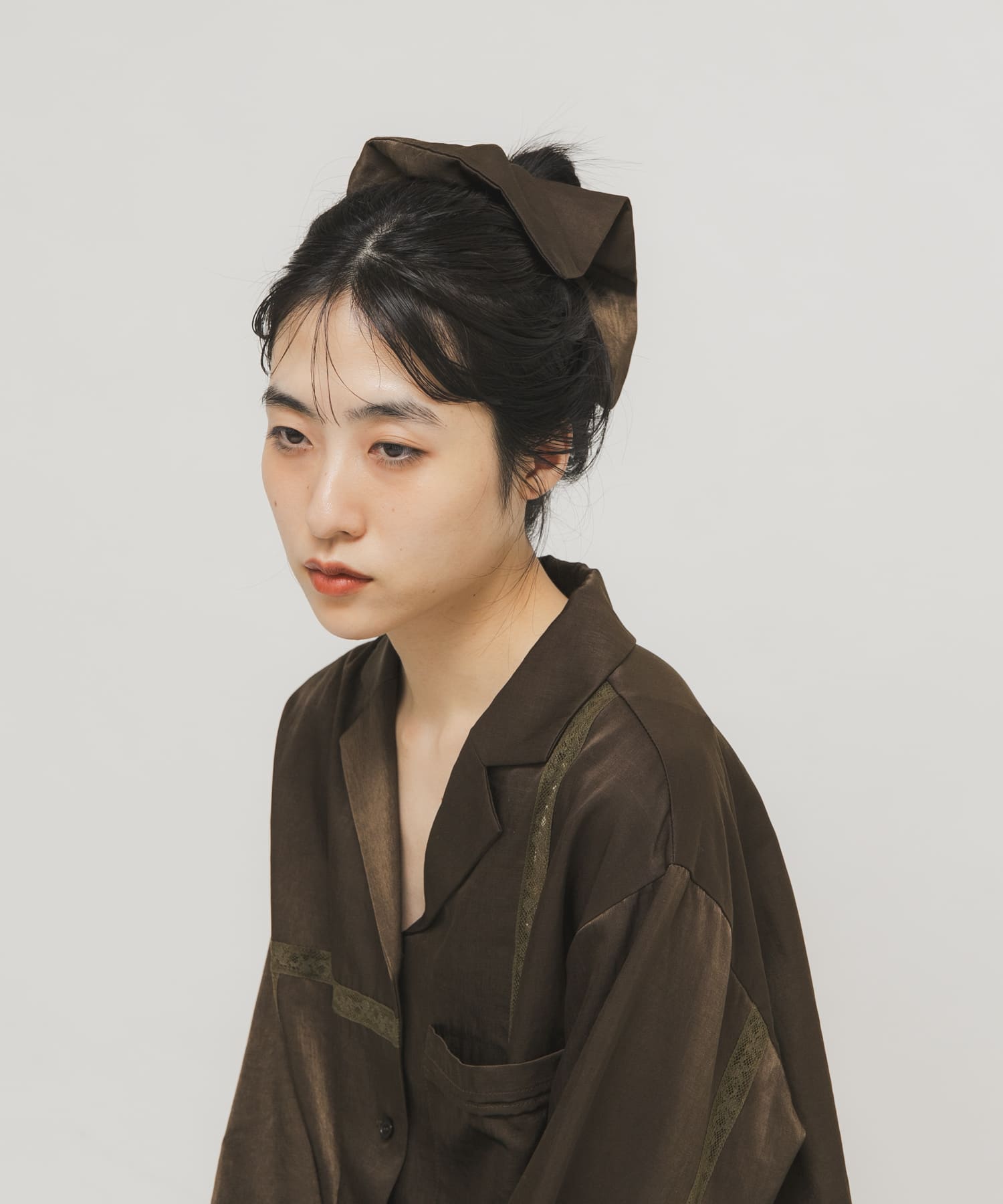 サテンシュシュ(大) D.KHAKI One