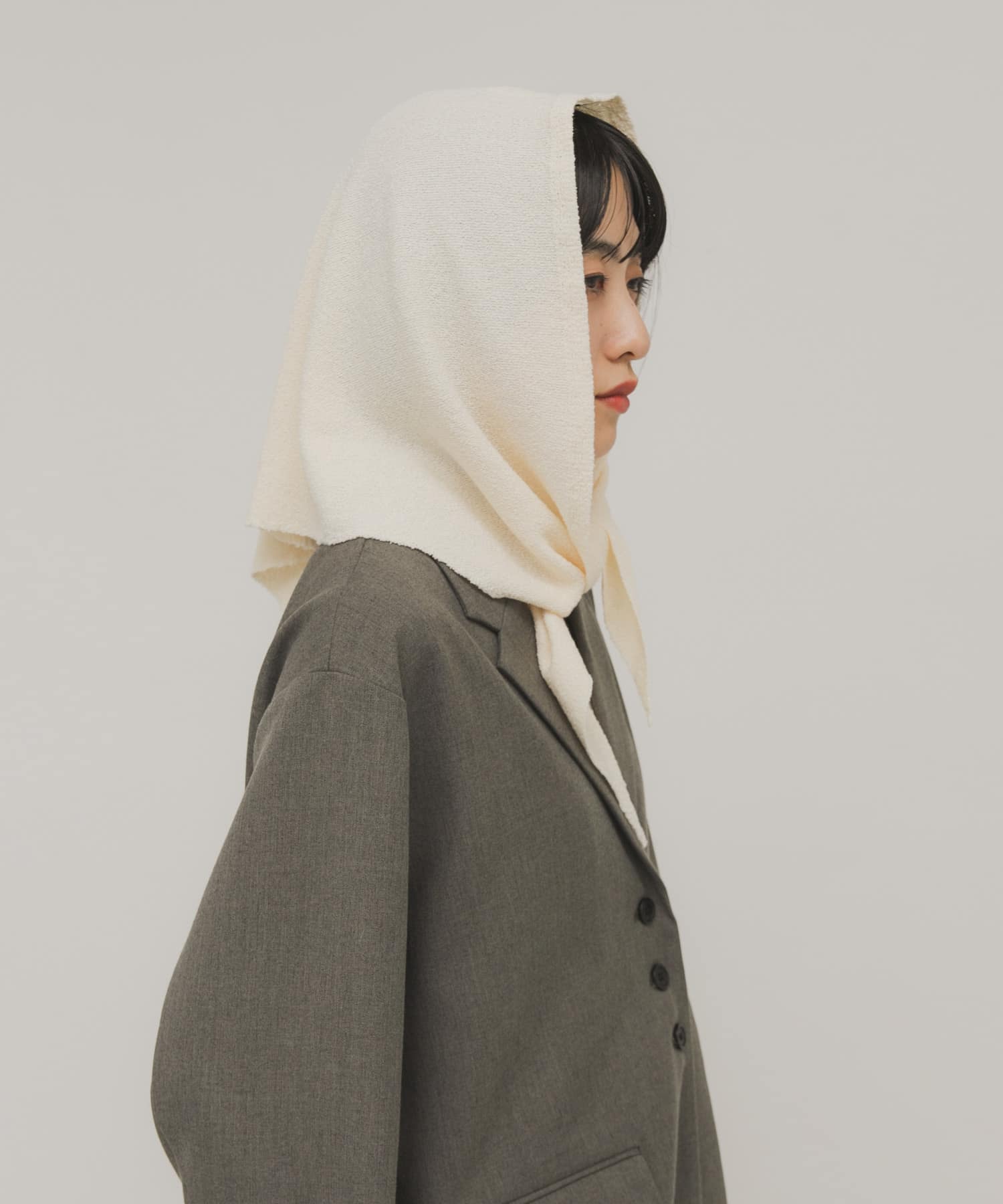 ミニブークレトライアングルスカーフ IVORY One