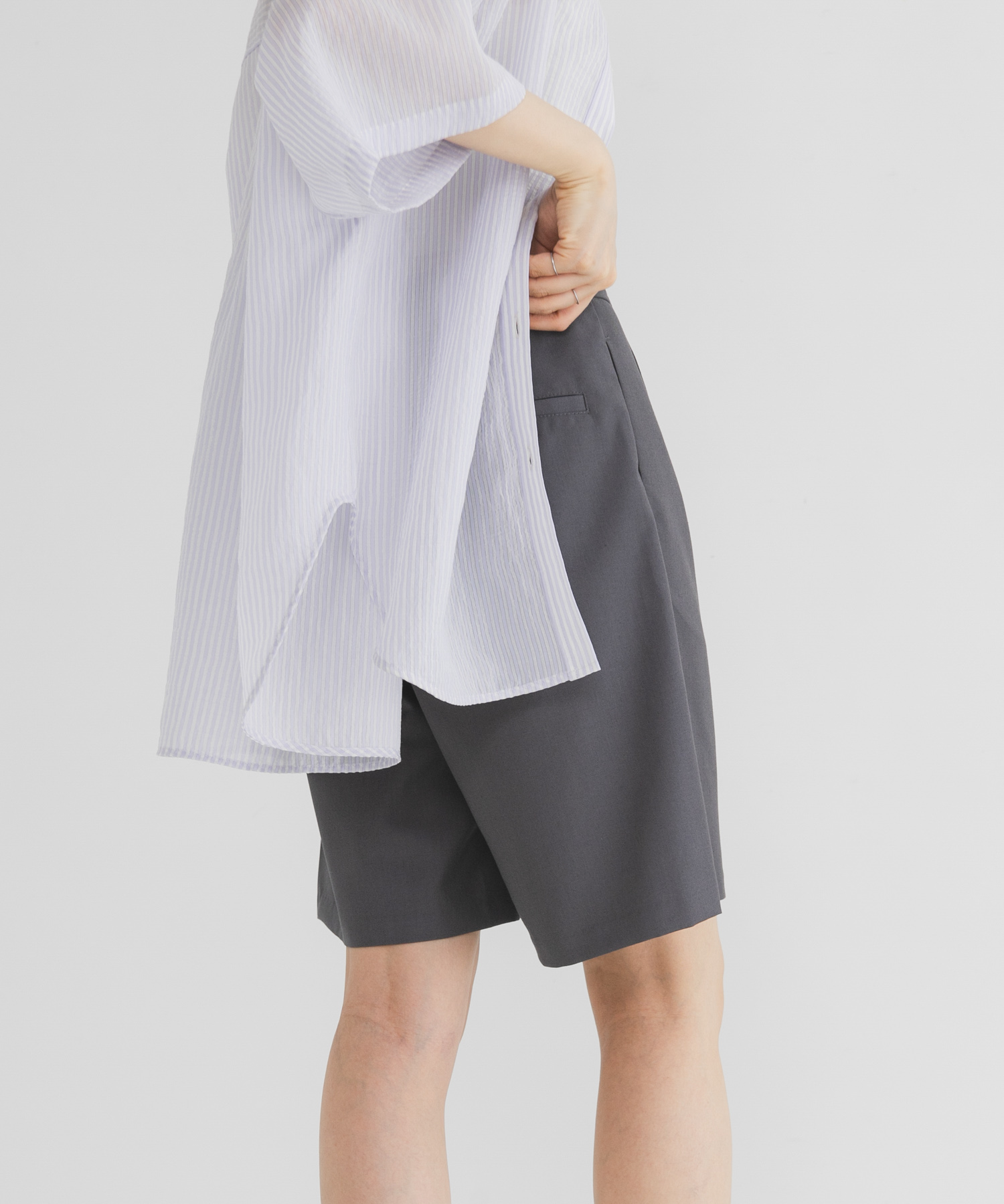 GRAY2