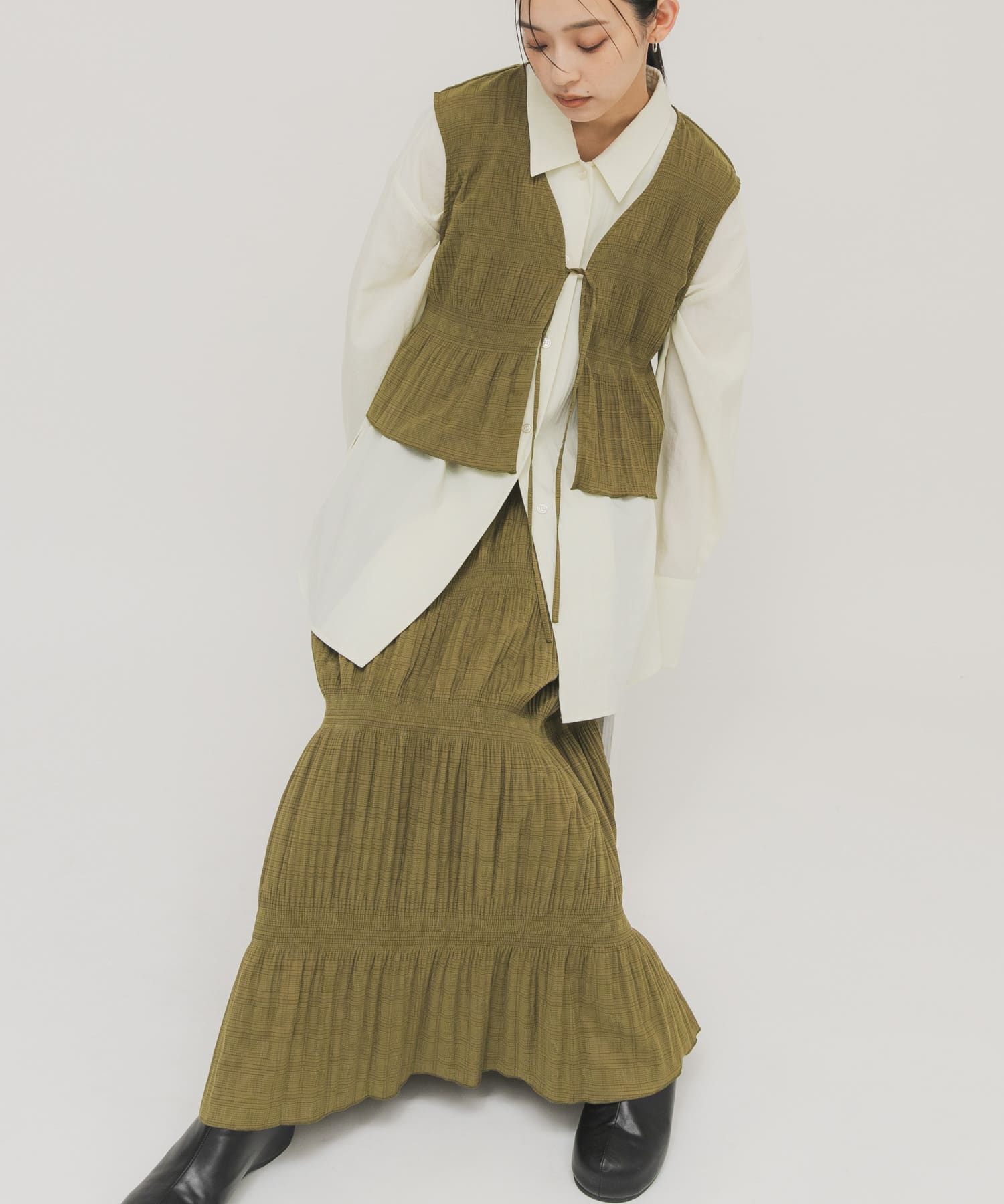 KHAKI