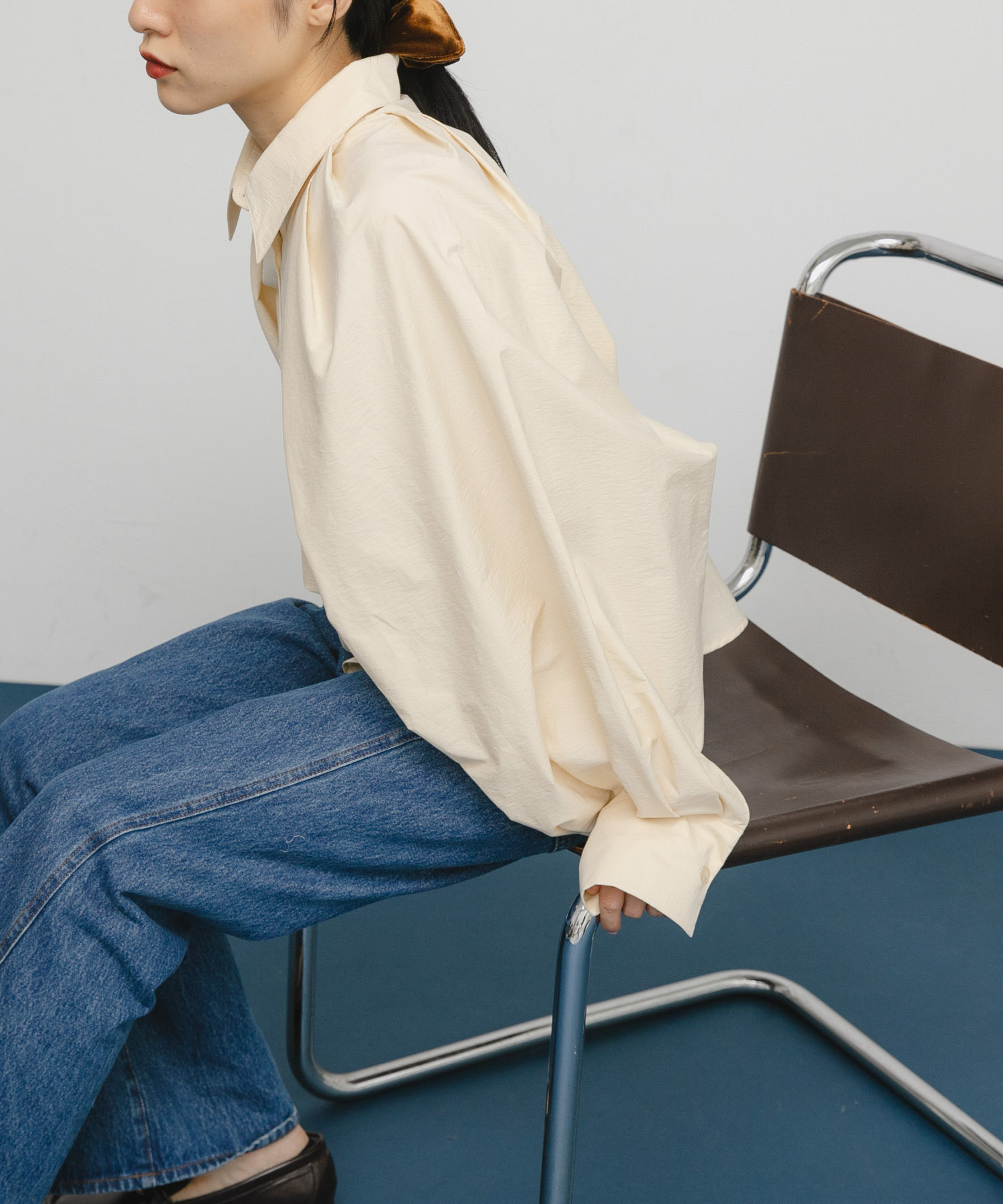 ボリュームスリーブクロップドシャツ L.BEIGE One