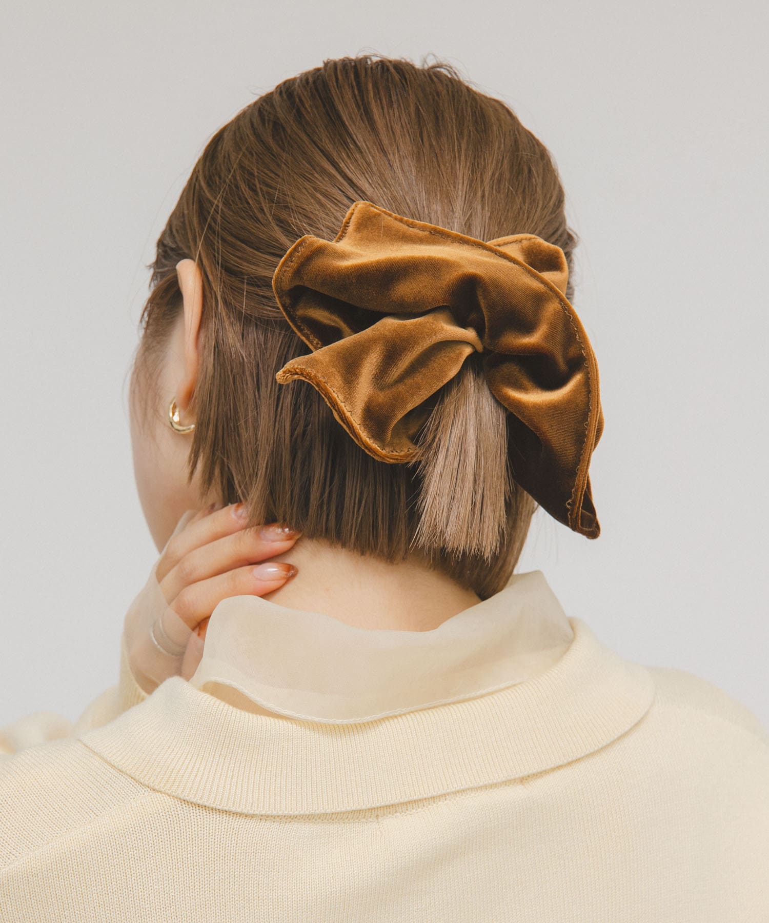 スクエアベロアシュシュ BROWN One