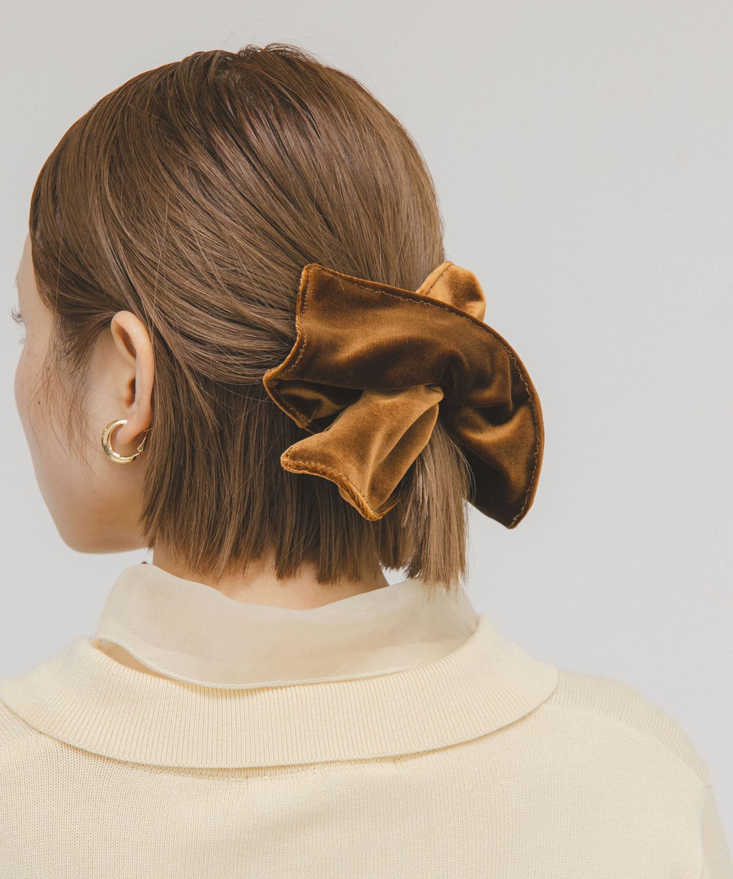 スクエアベロアシュシュ BROWN One