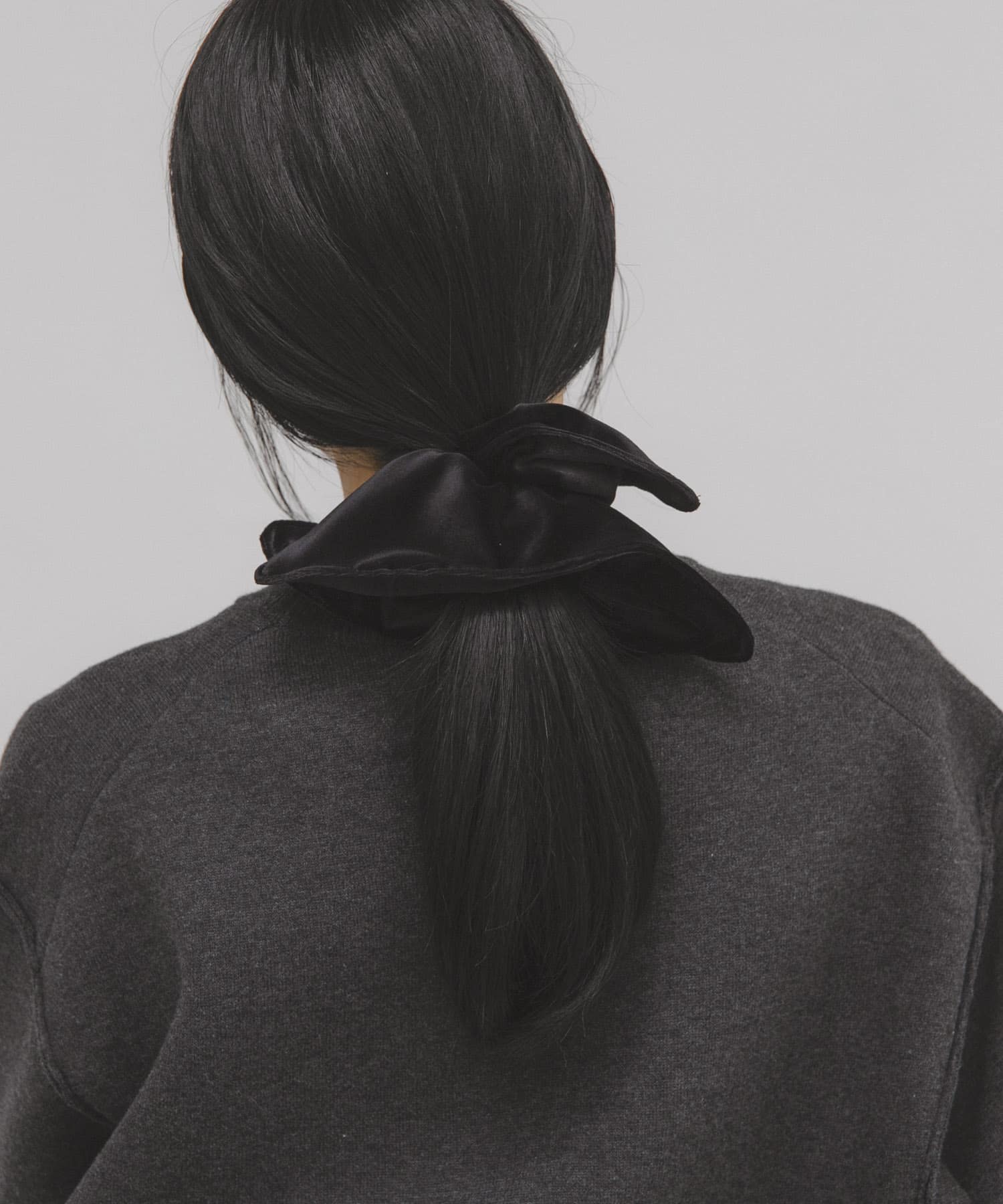 スクエアベロアシュシュ BLACK One