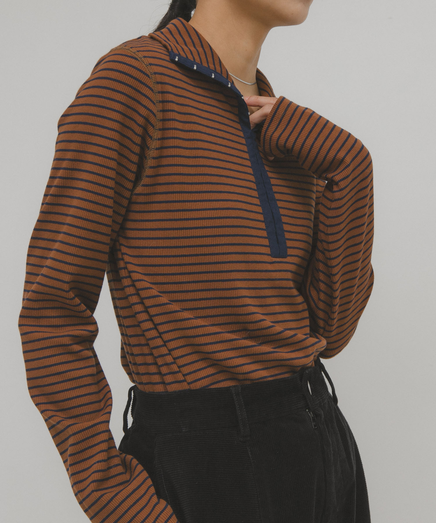 BROWN×NVY