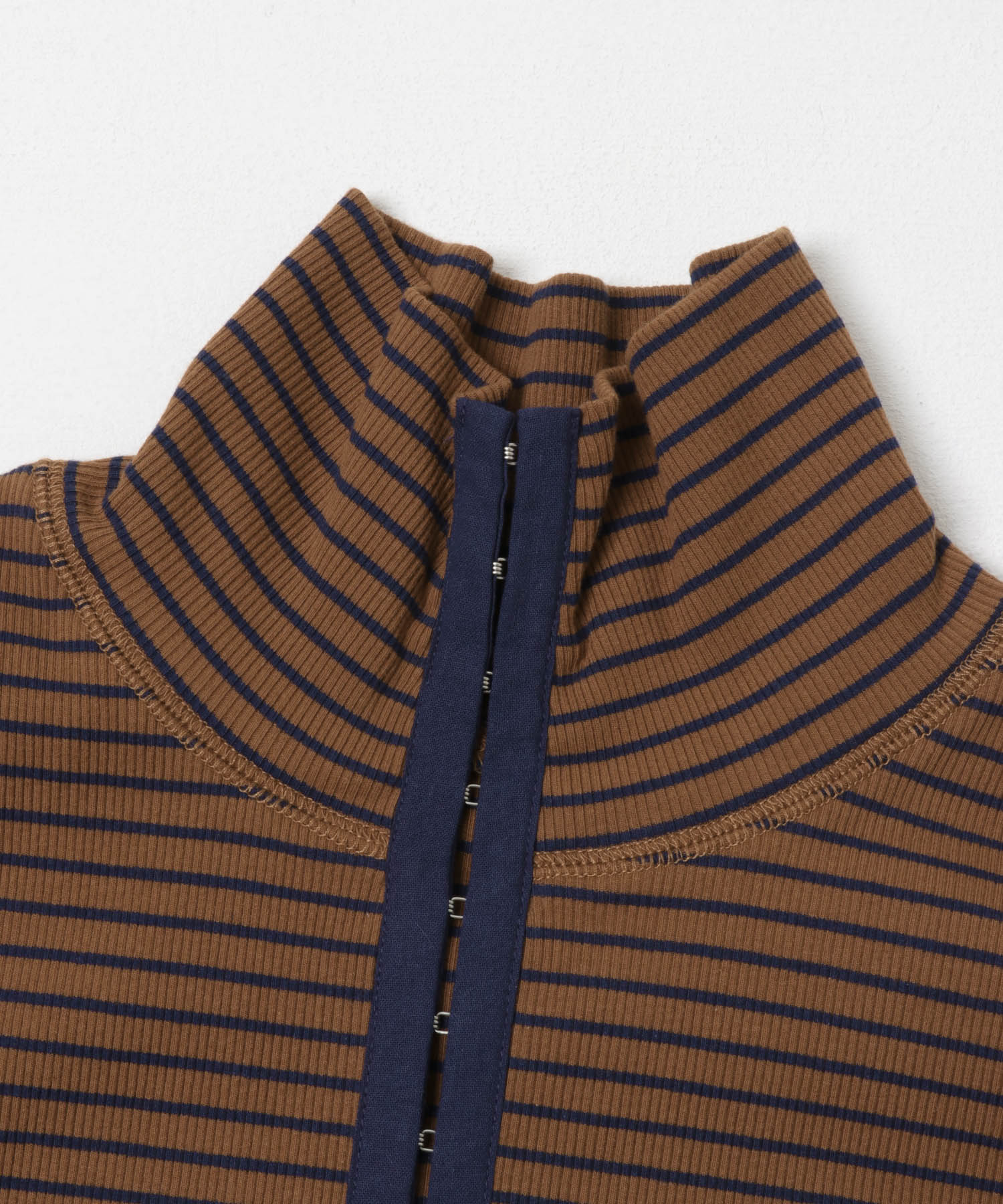 BROWN×NVY