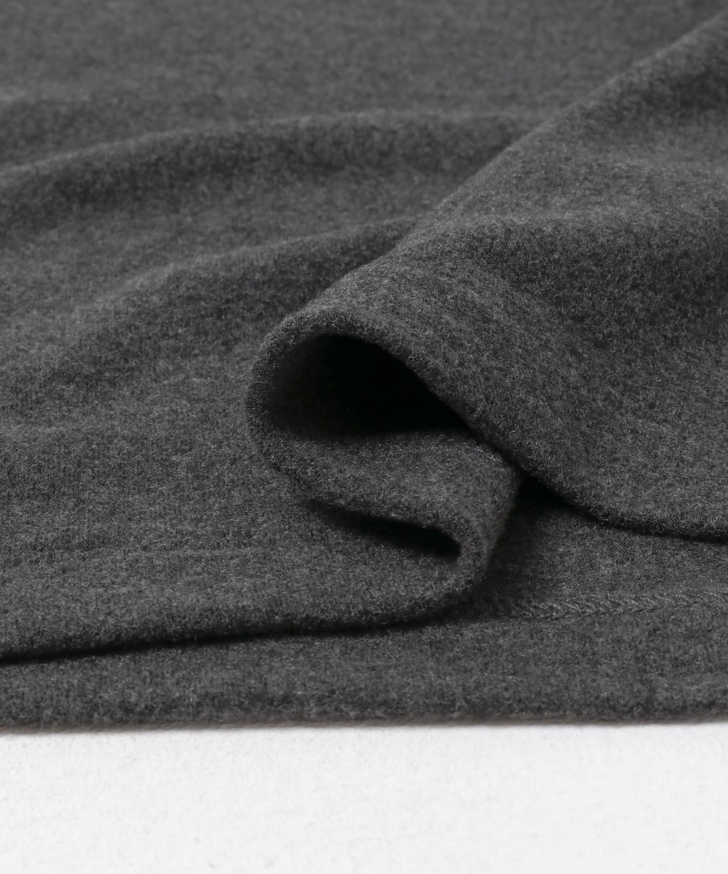 ピーチスキンカップ付きキャミソール CHARCOAL One