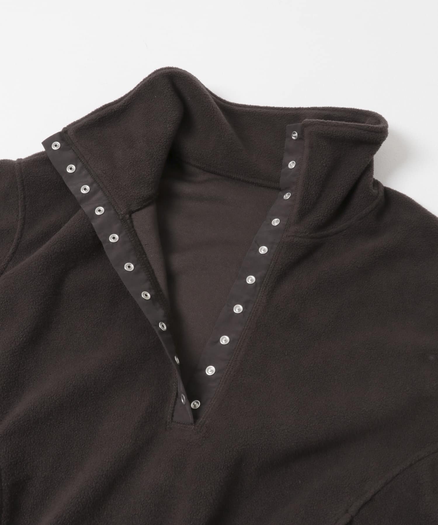 ハーフスナップフリースプルオーバー D.BROWN One