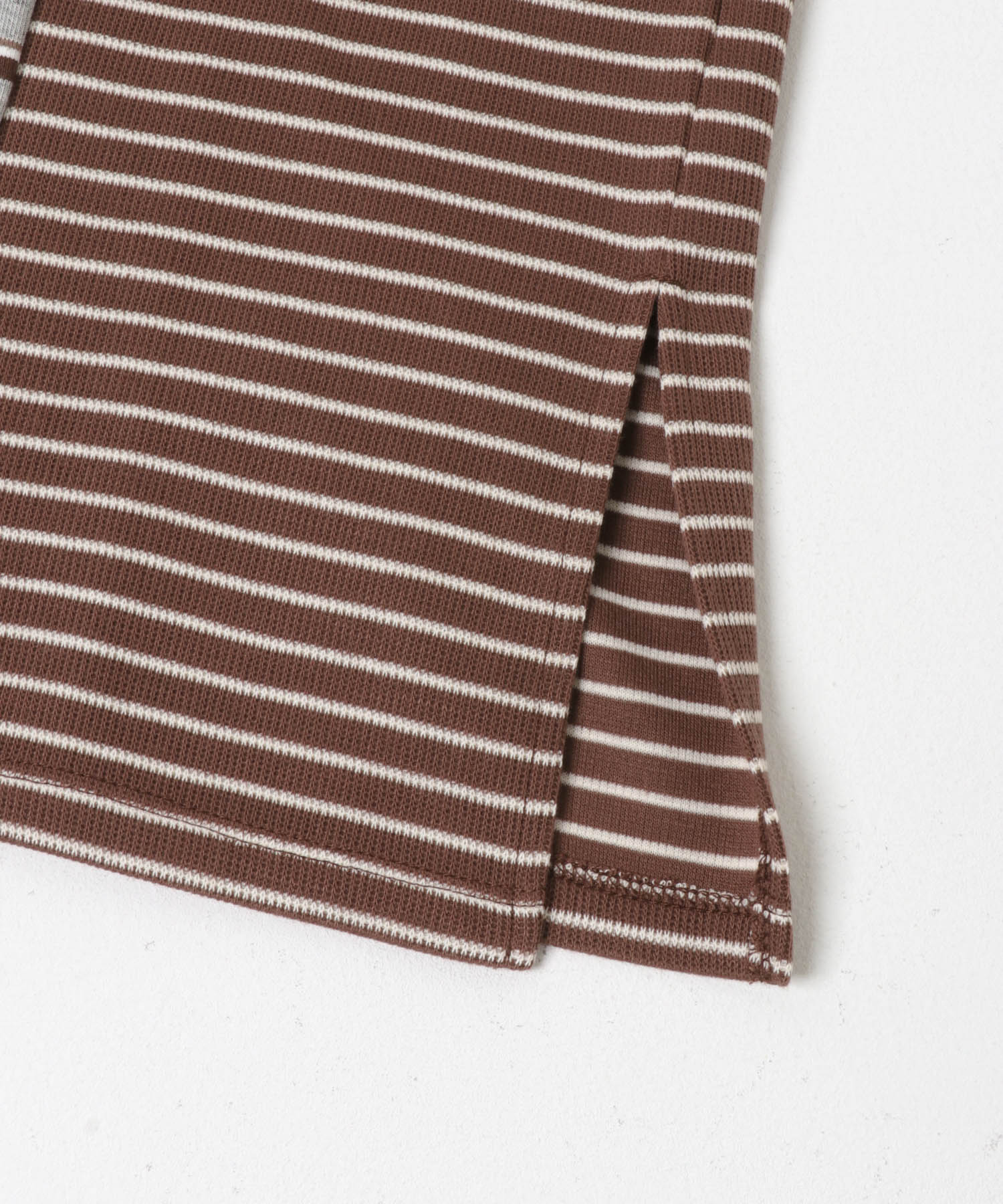 GRY×BROWN
