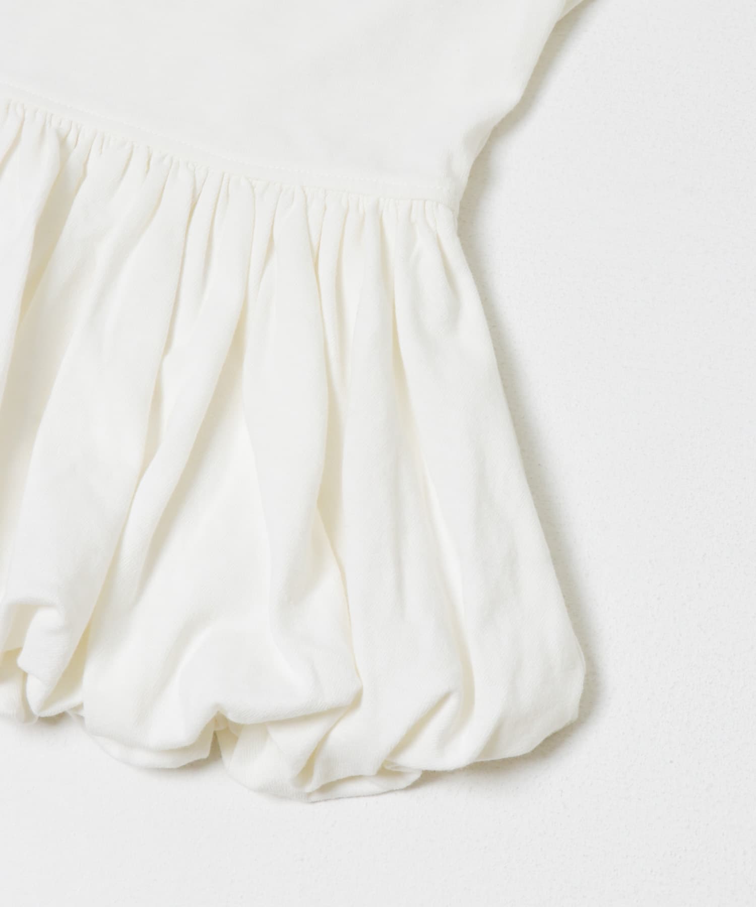 ピーチスキンバブルヘムトップス OFF One