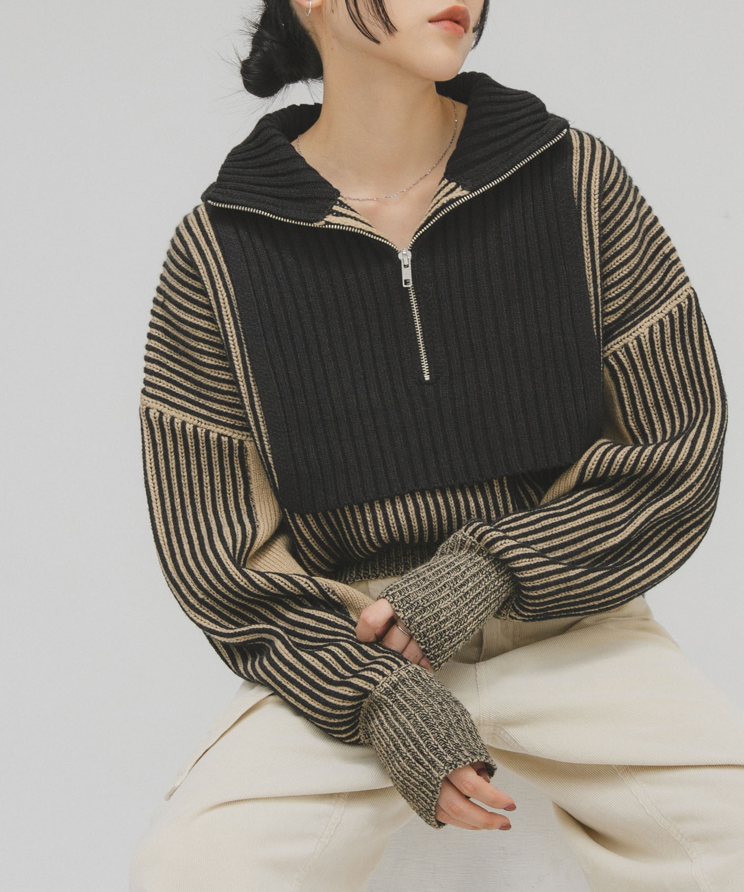 レイヤードハーフZIPニット