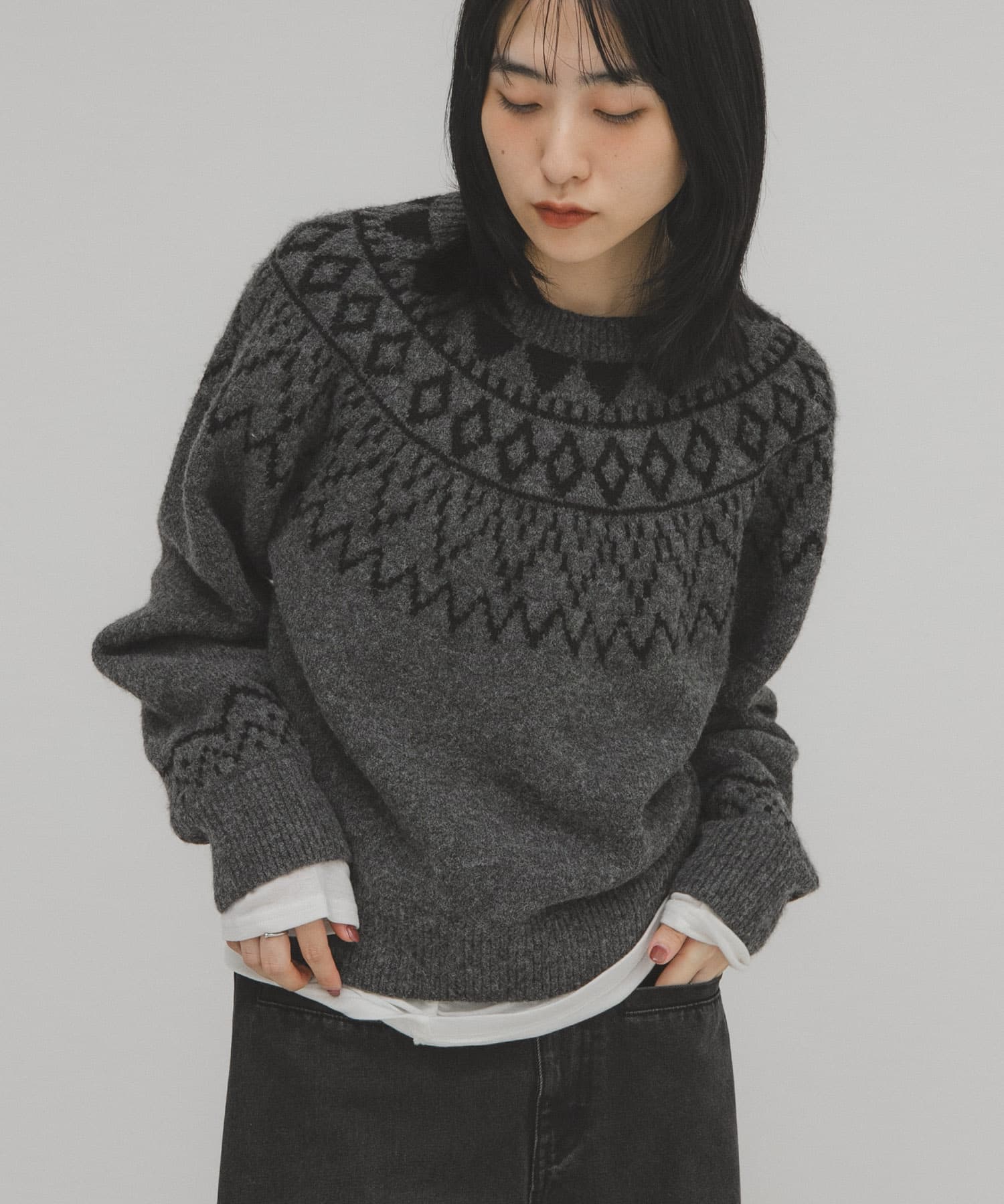 GRAY