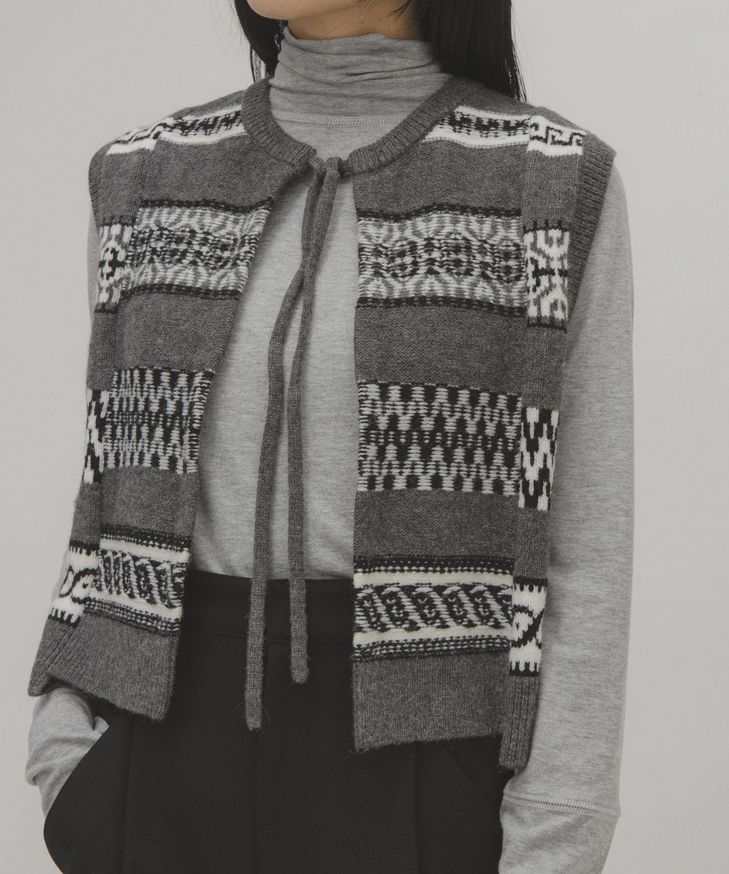 GRAY