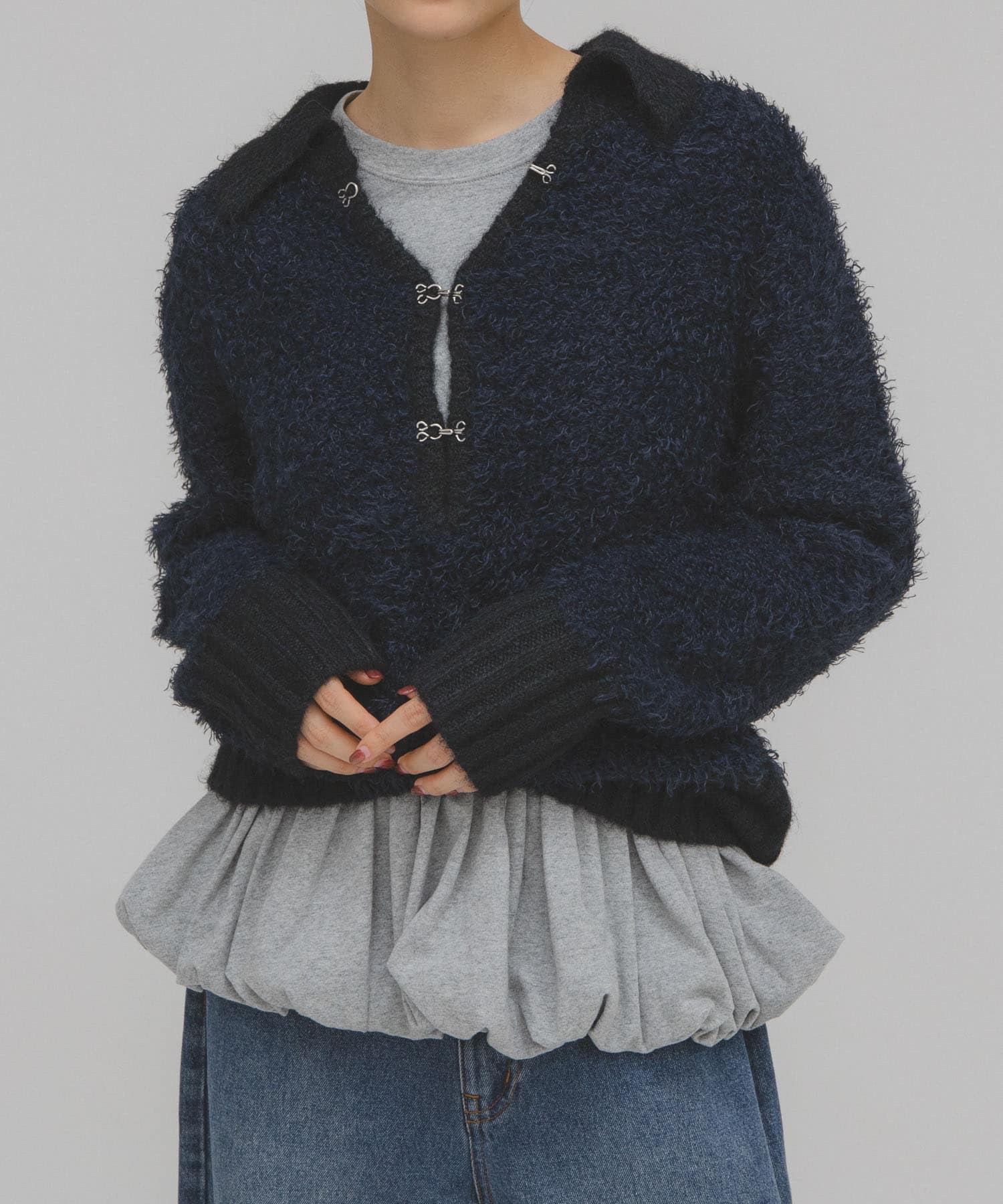 フロントホックベアーニット