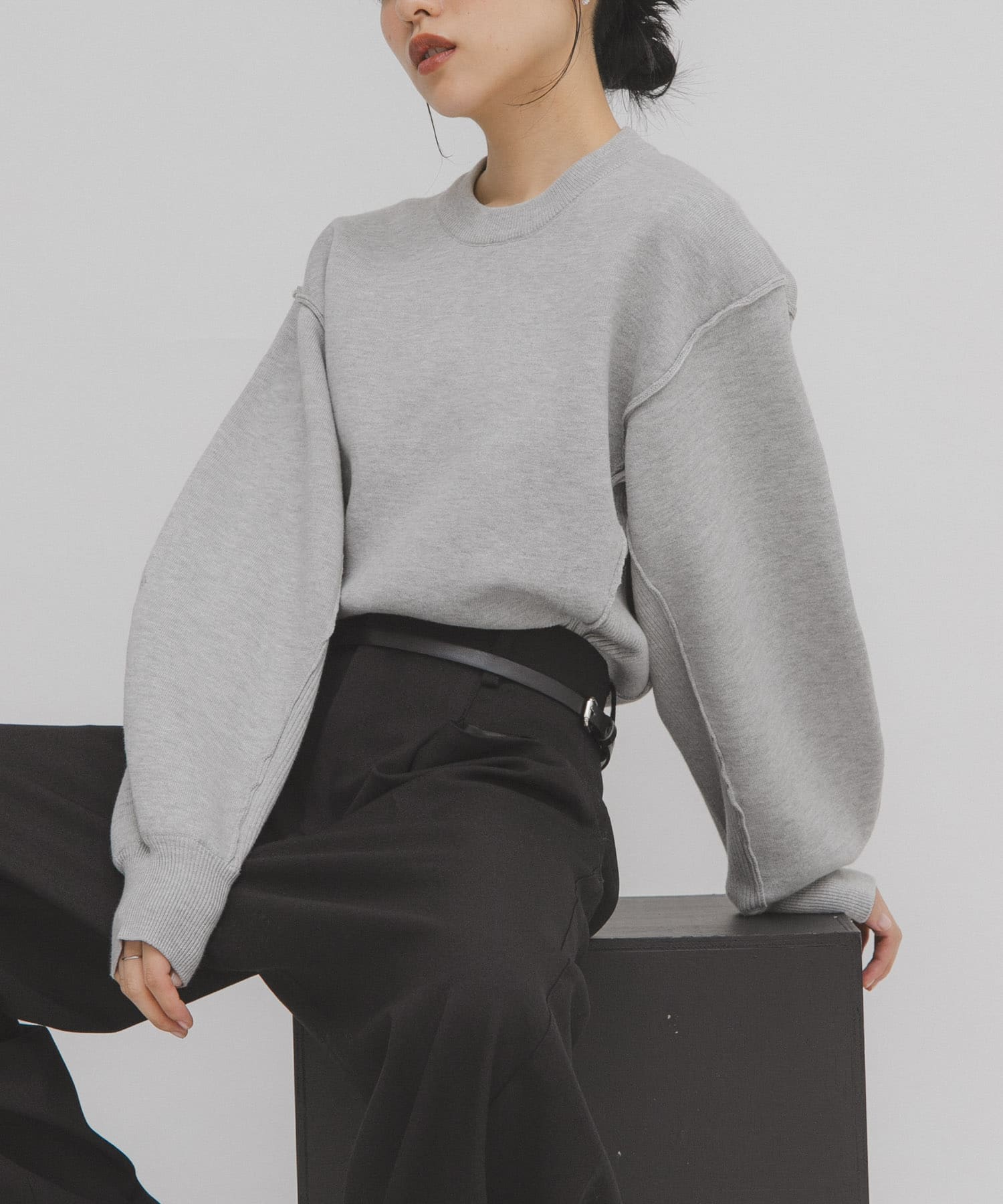 TOP GRAY
